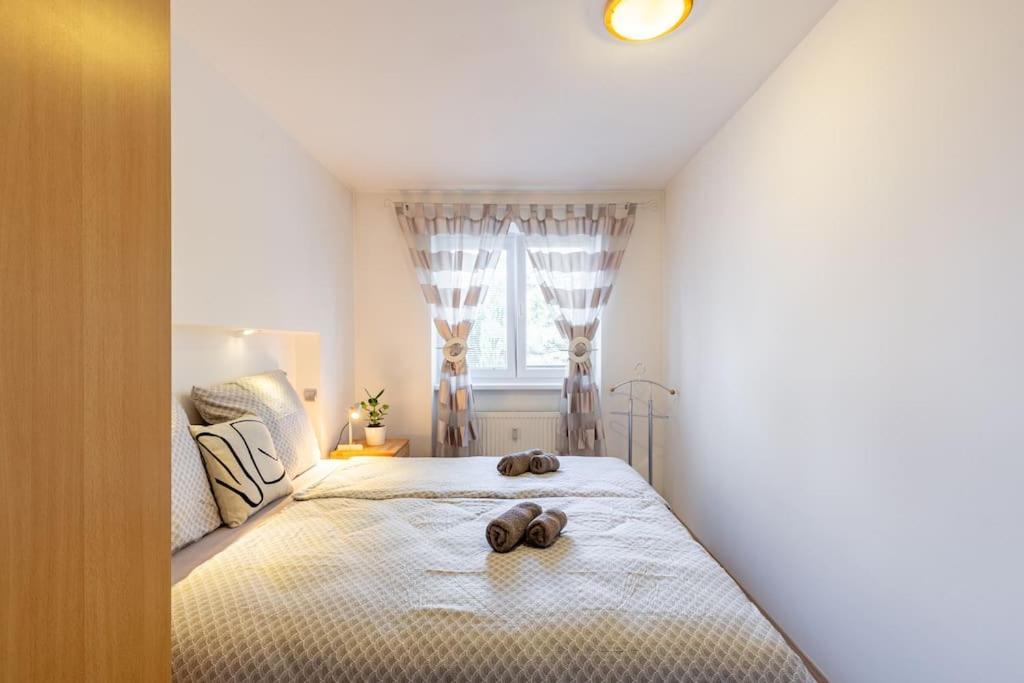 Apartment Urban Retreat Near Old Town *