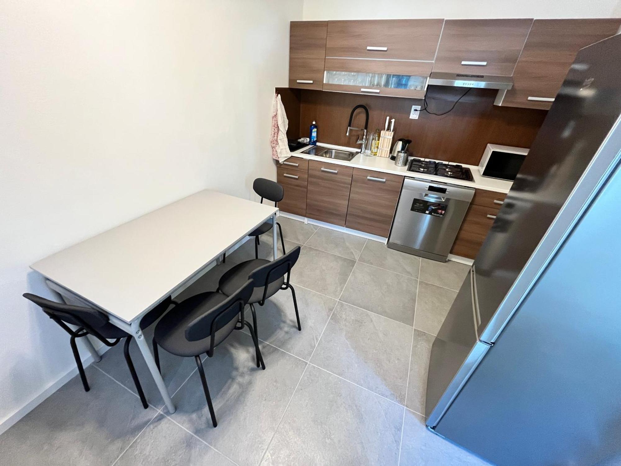 Apartment Free Wifi - Urban Oasis Bratislava