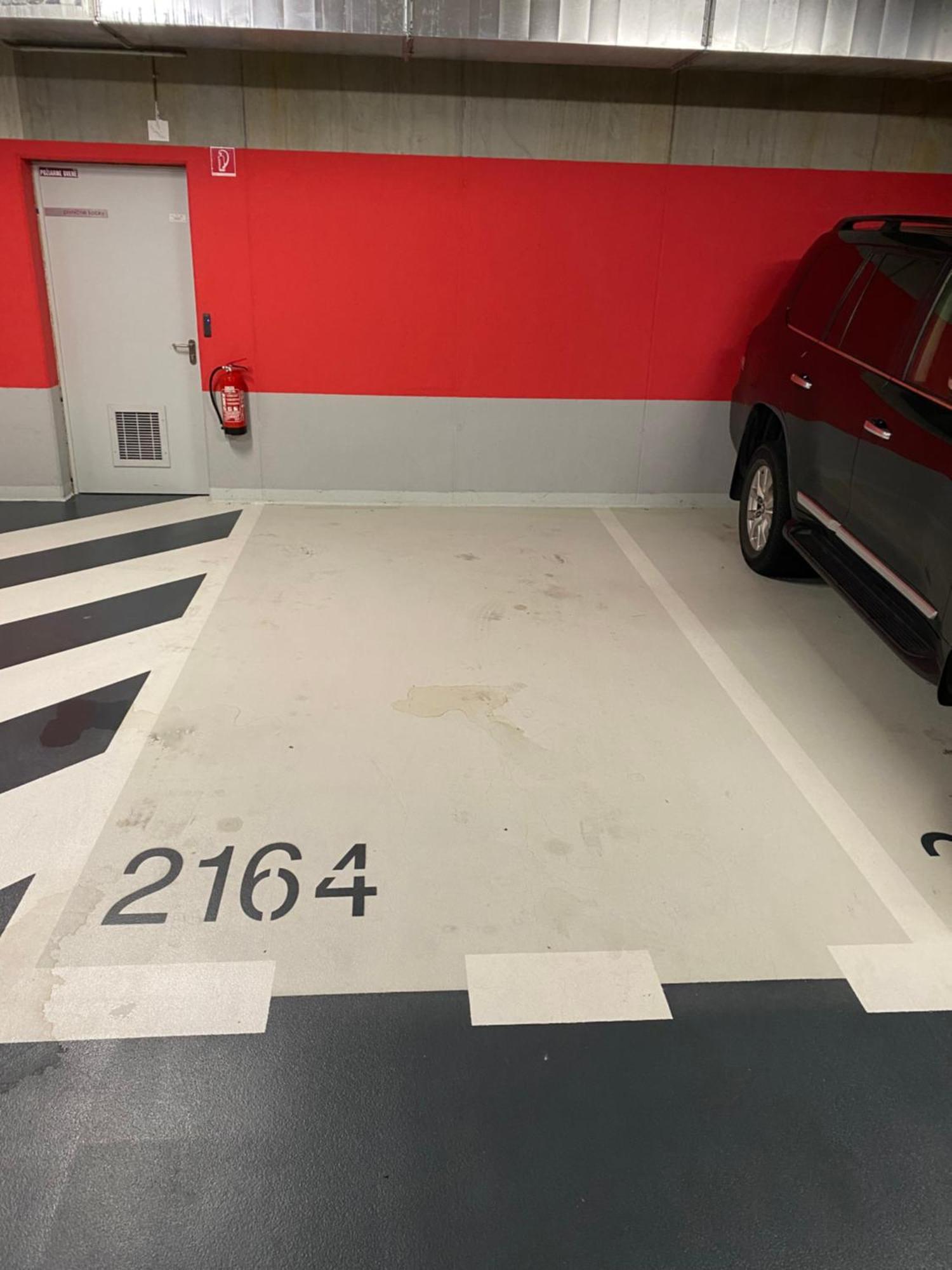 Apartment Lia - Private Parking Bratislava