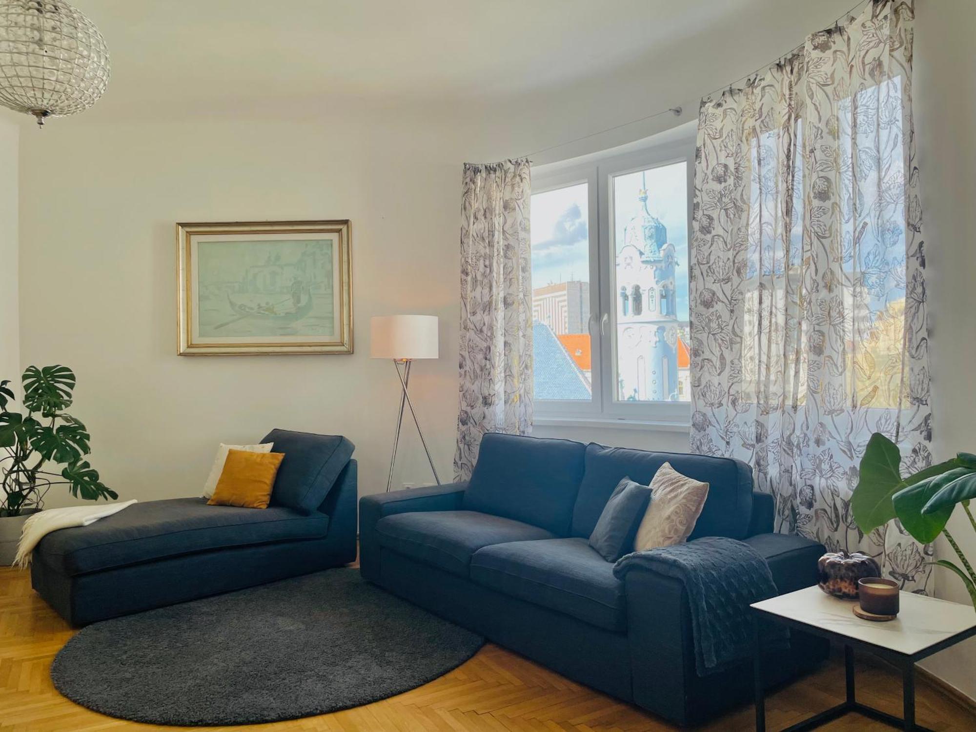 Blue Church Views - Central, Quiet, Bright - 4th Floor Corner 125m2 *