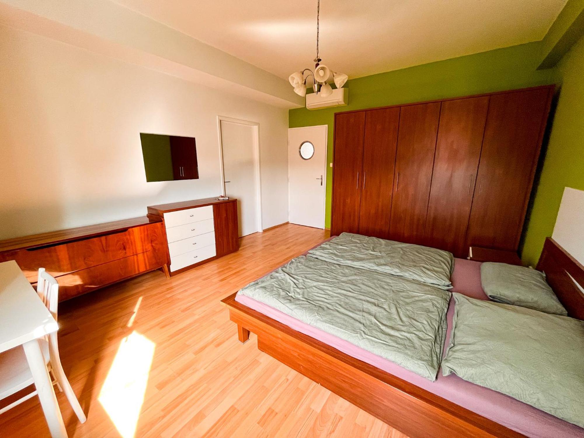 Apartment Flat With Nicest Wiew In Old Town - 3 Bedrooms, Ac Bratislava