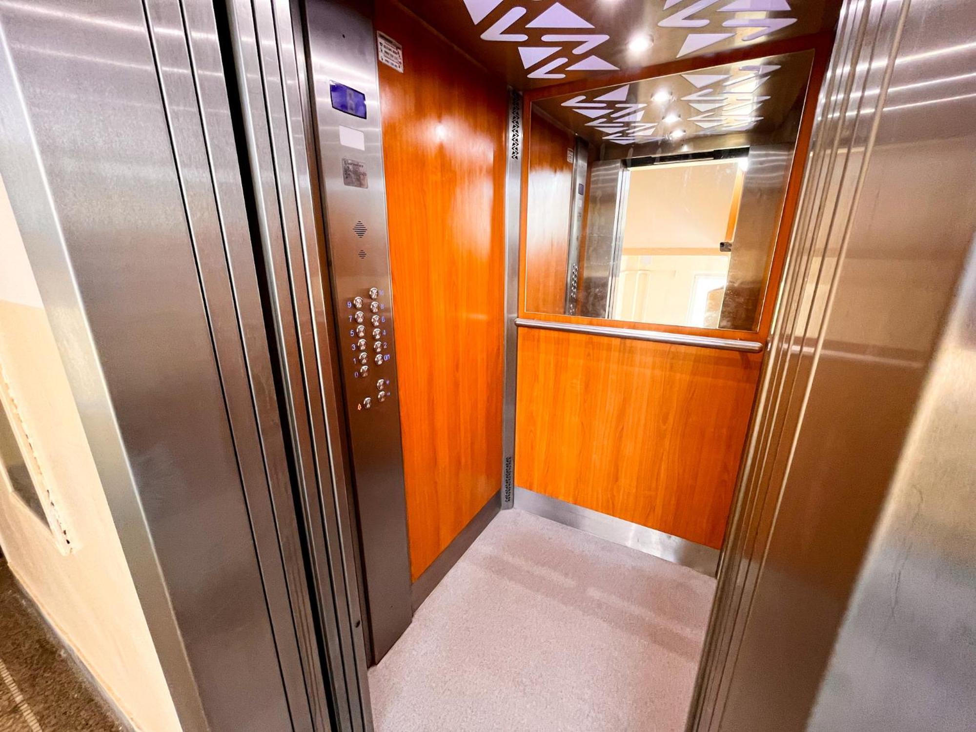Apartment Flat With Nicest Wiew In Old Town - 3 Bedrooms, Ac Bratislava