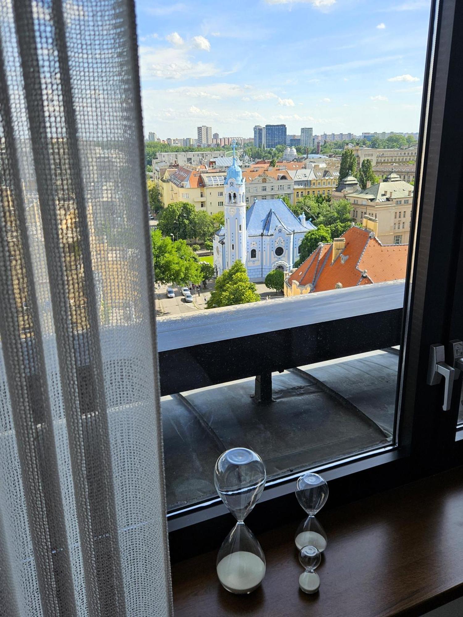Apartment Panorama View Design In Old Town - Free Parking *