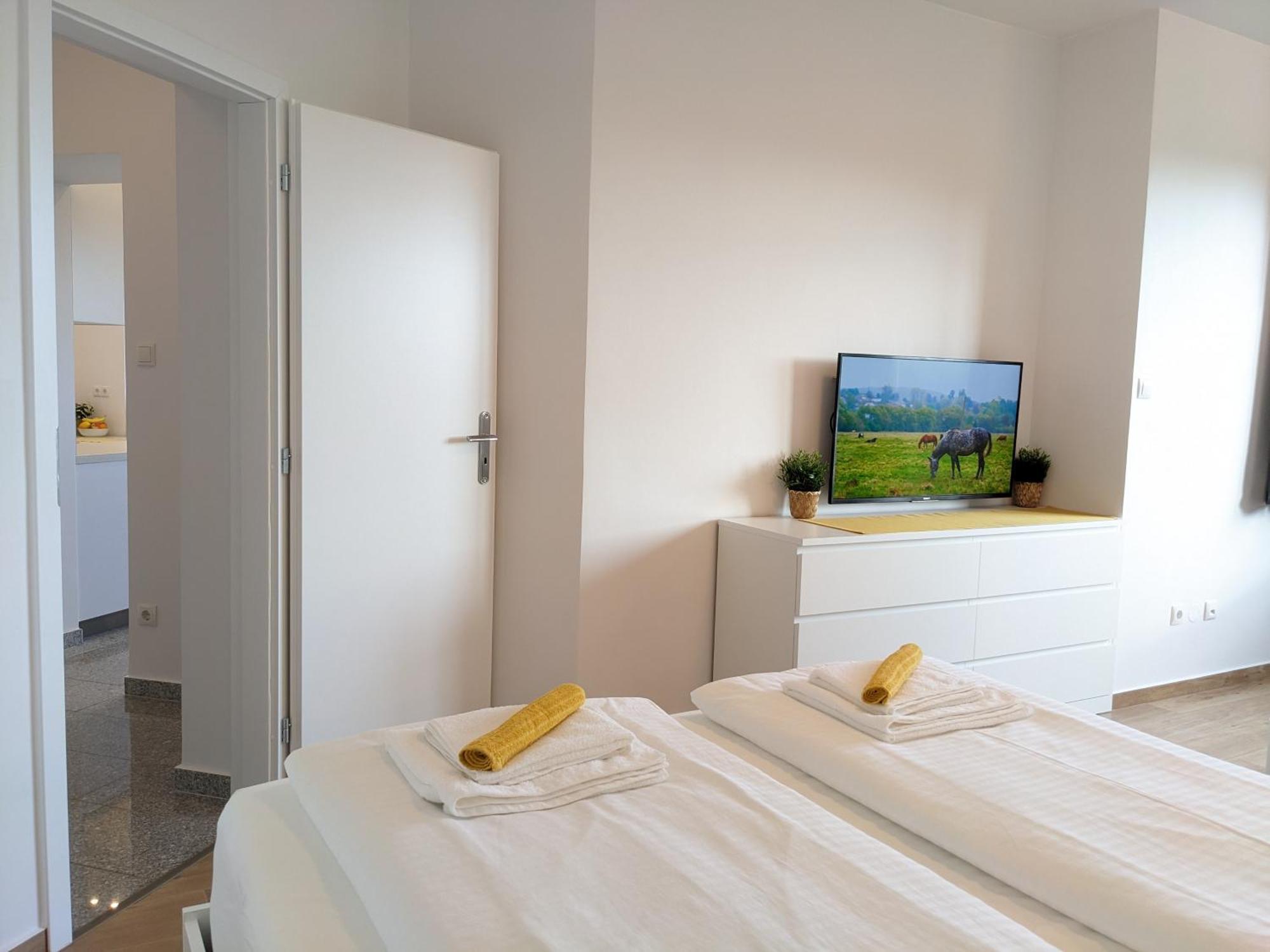Clearvuehome - Panoramic 43 M2 Slavin Apartment *