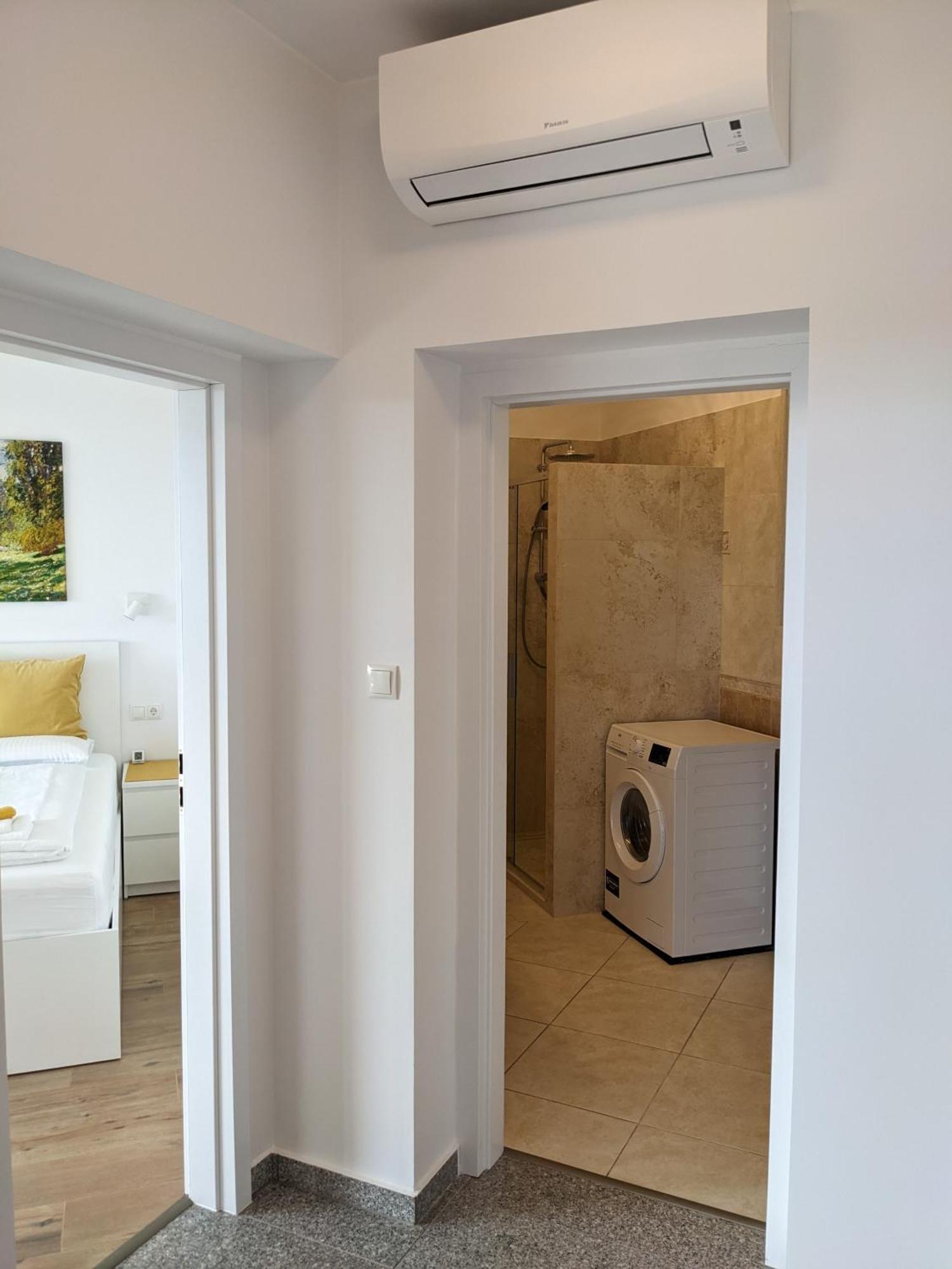 Clearvuehome - Panoramic 43 M2 Slavin Apartment