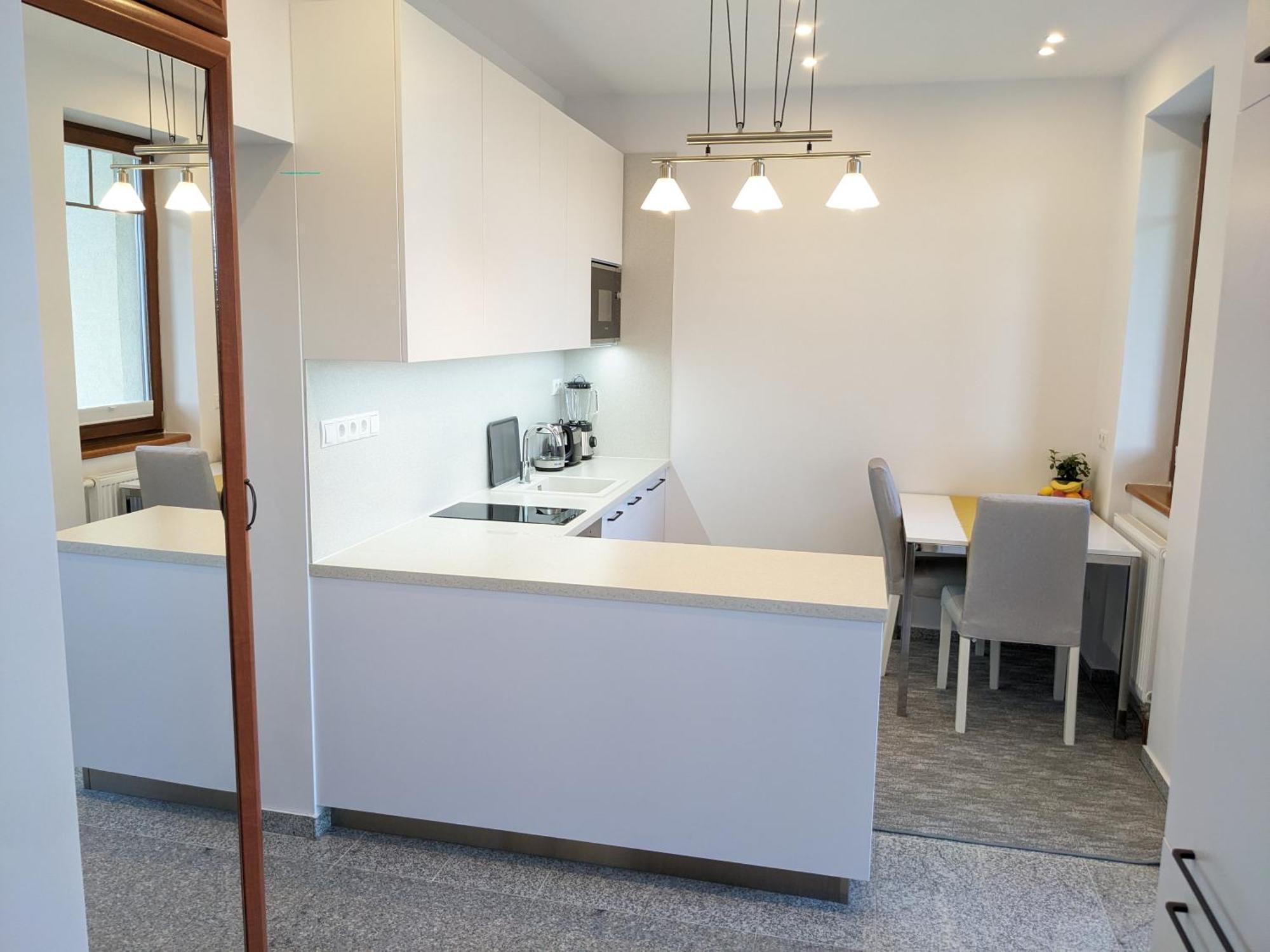 Clearvuehome - Panoramic 43 M2 Slavin Apartment