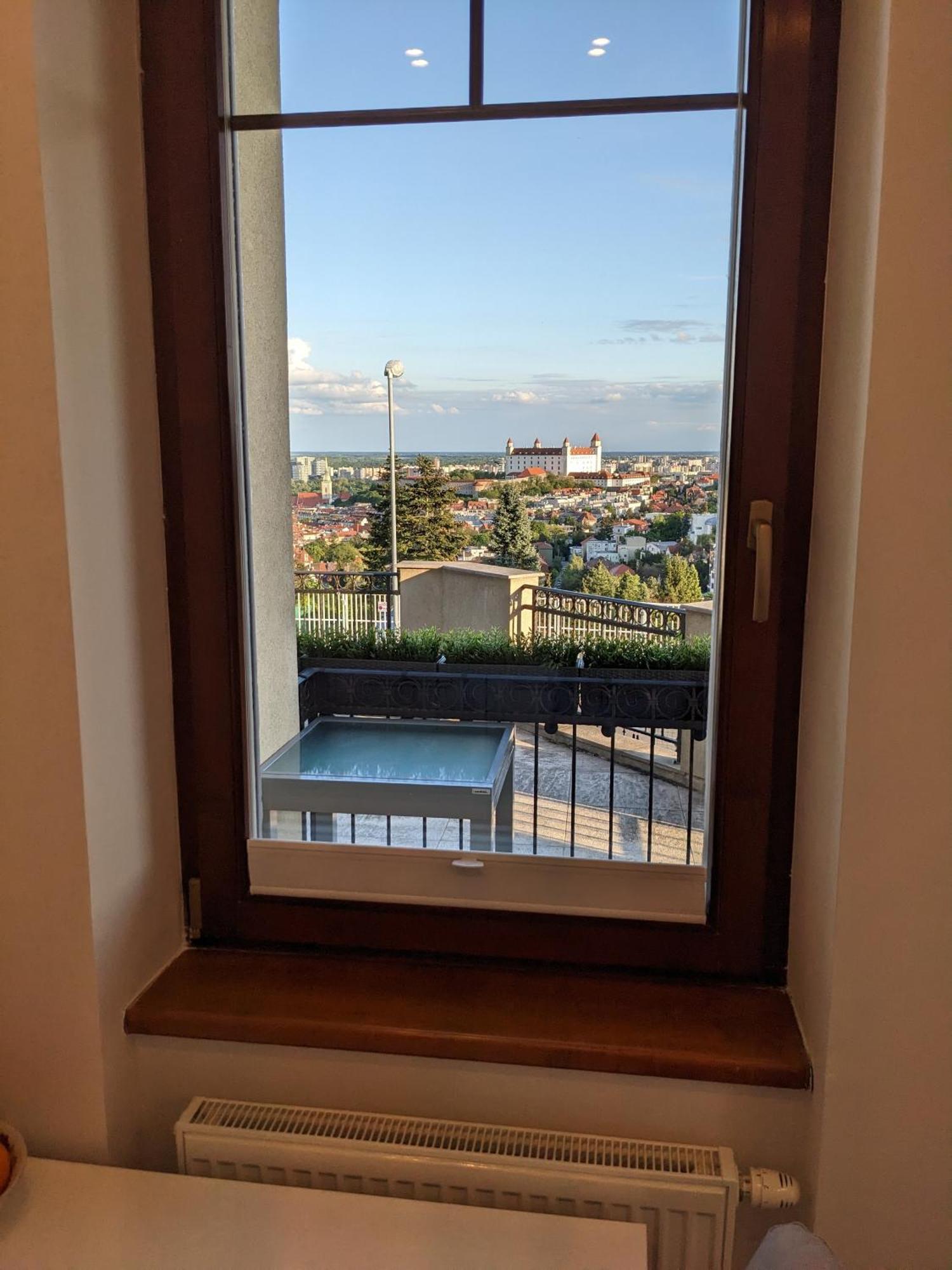 Apartment Clearvuehome - Panoramic 43 M2 Slavin Bratislava