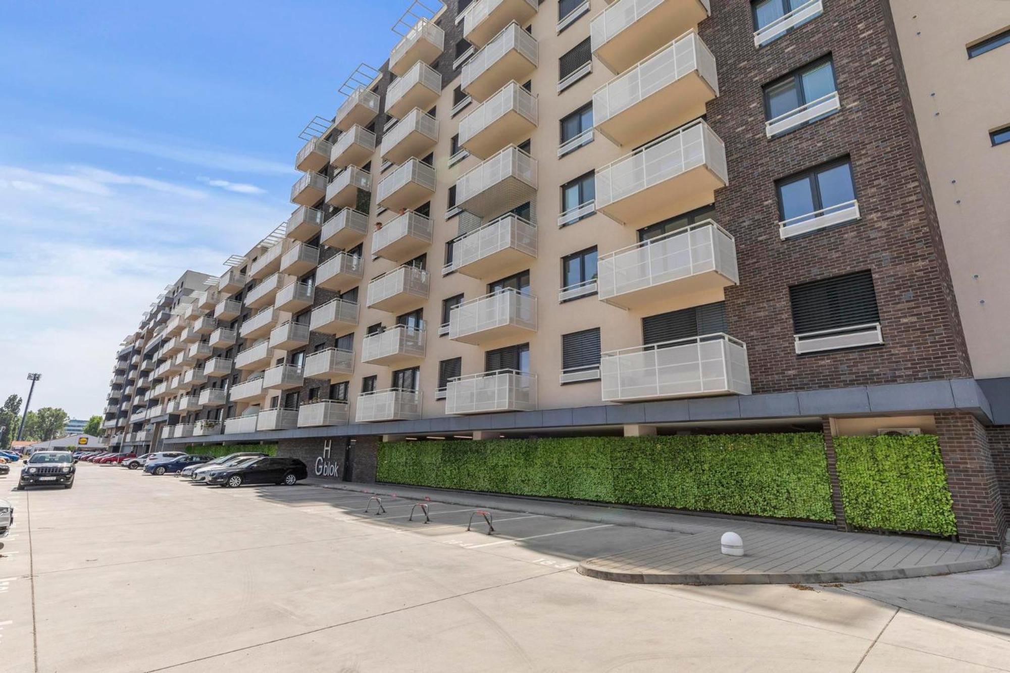 Ah Galvaniho Ii Apartment *
