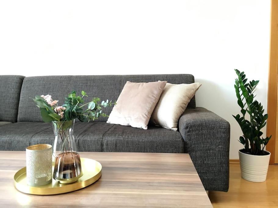 Feel Like @strakova, Very Luxury Apartment