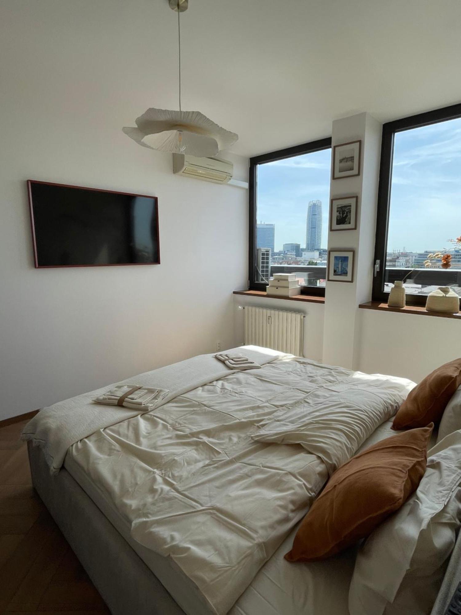 Panorama View Design In Old Town - Free Parking Apartment Bratislava
