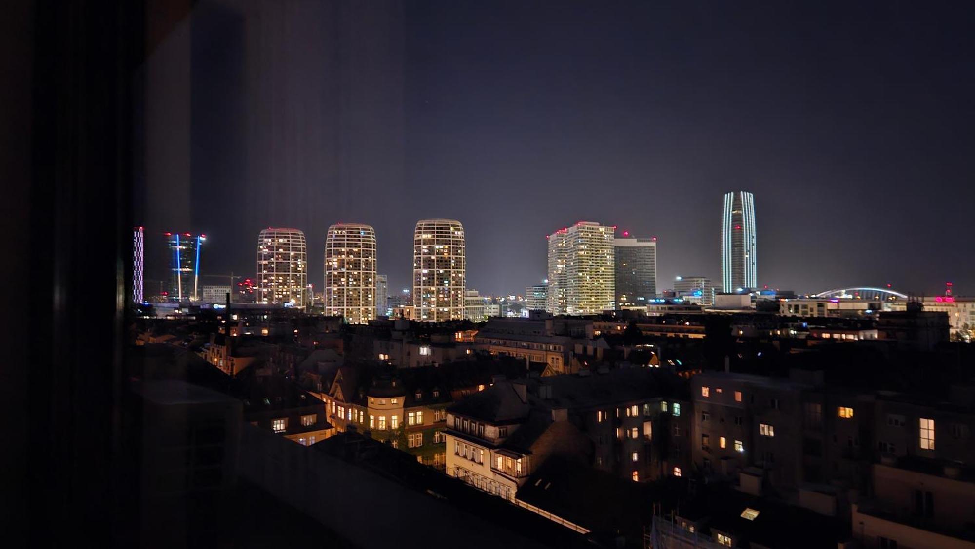 Panorama View Design In Old Town - Free Parking
