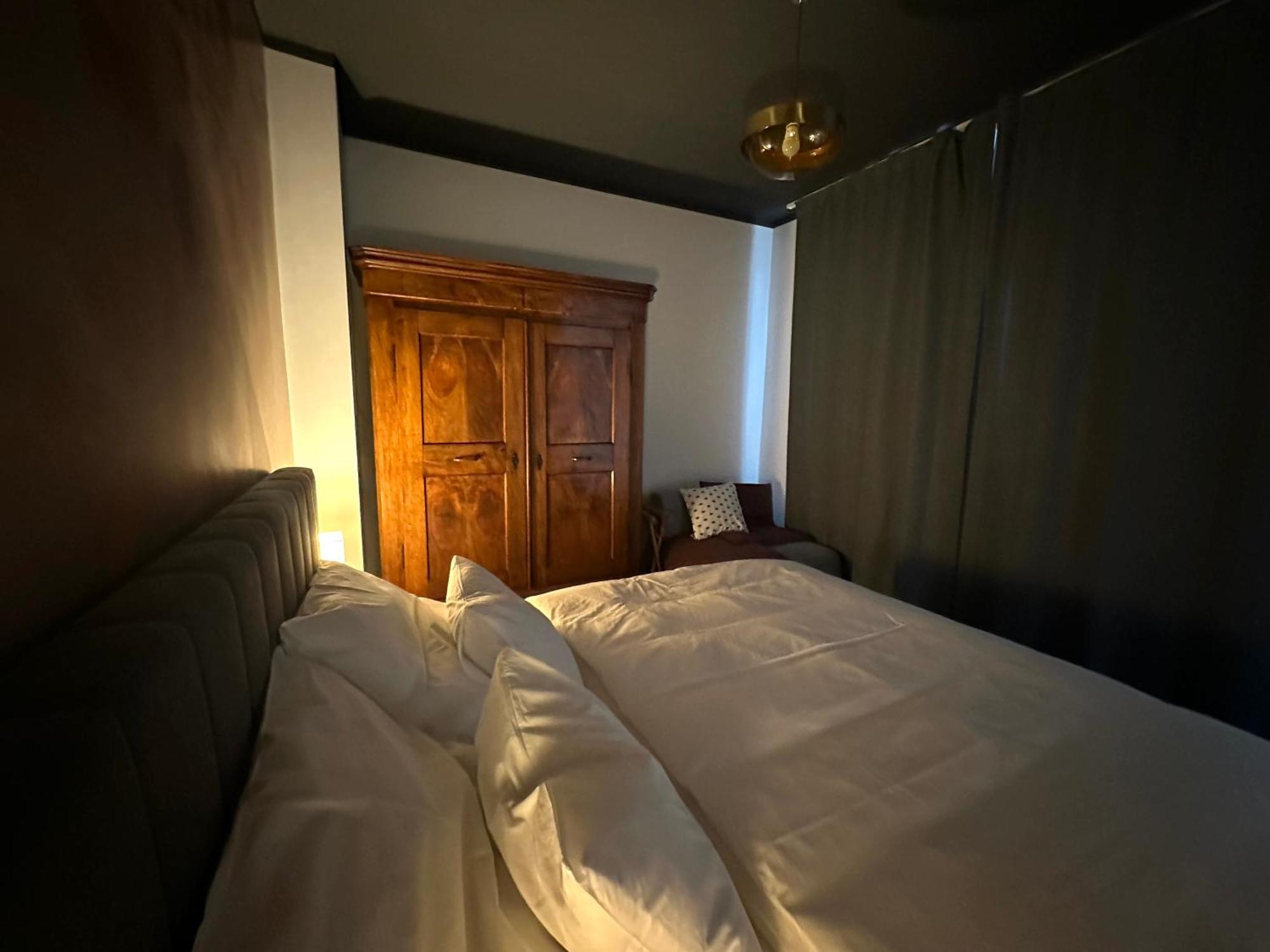 Apartment Charming Historic Hideaway Near Center