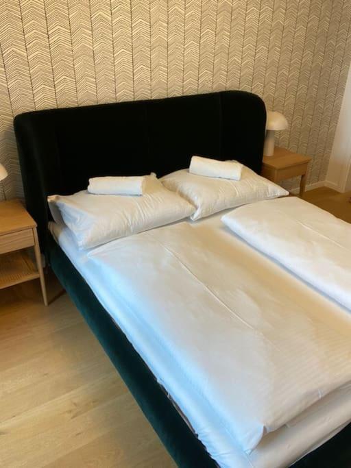 Skypark 1 With Free Parking * Bratislava