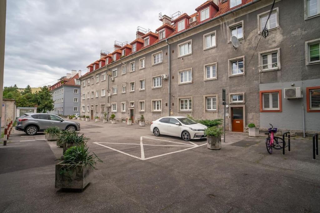 Apartment Charming 2-bedroom In The Wider Center Of