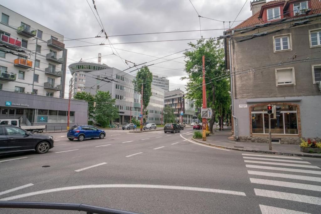 Apartment Charming 2-bedroom In The Wider Center Of Bratislava