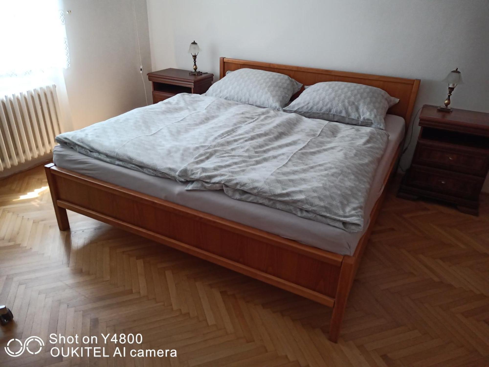 - - Robotnicka Apartment *