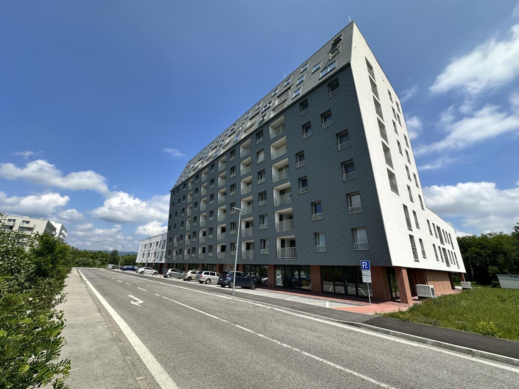 Apartment Ambient Lounge With Sundeck And Free Parking Bratislava
