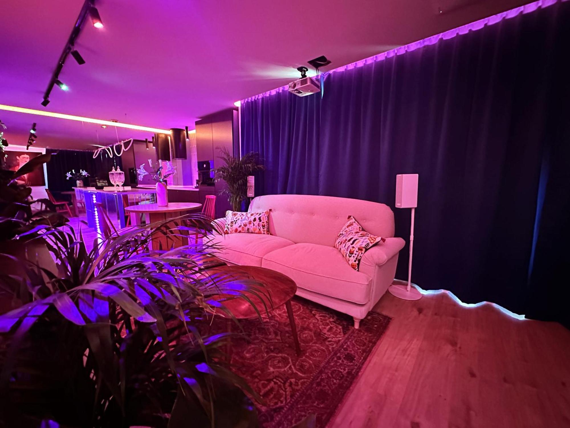 Ambient Lounge With Sundeck And Free Parking Apartment *