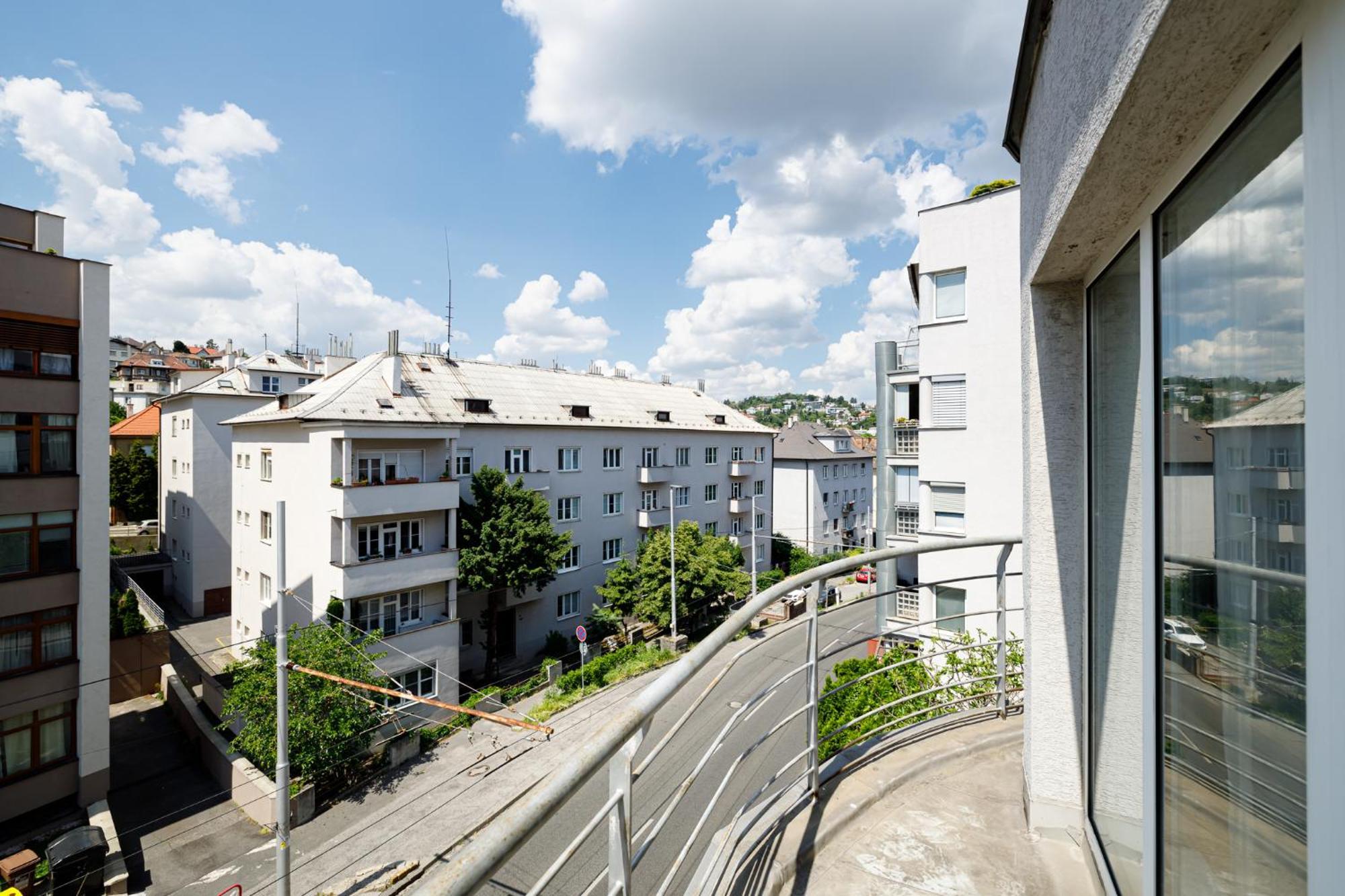Apartment Matteo - Modern With Free Parking