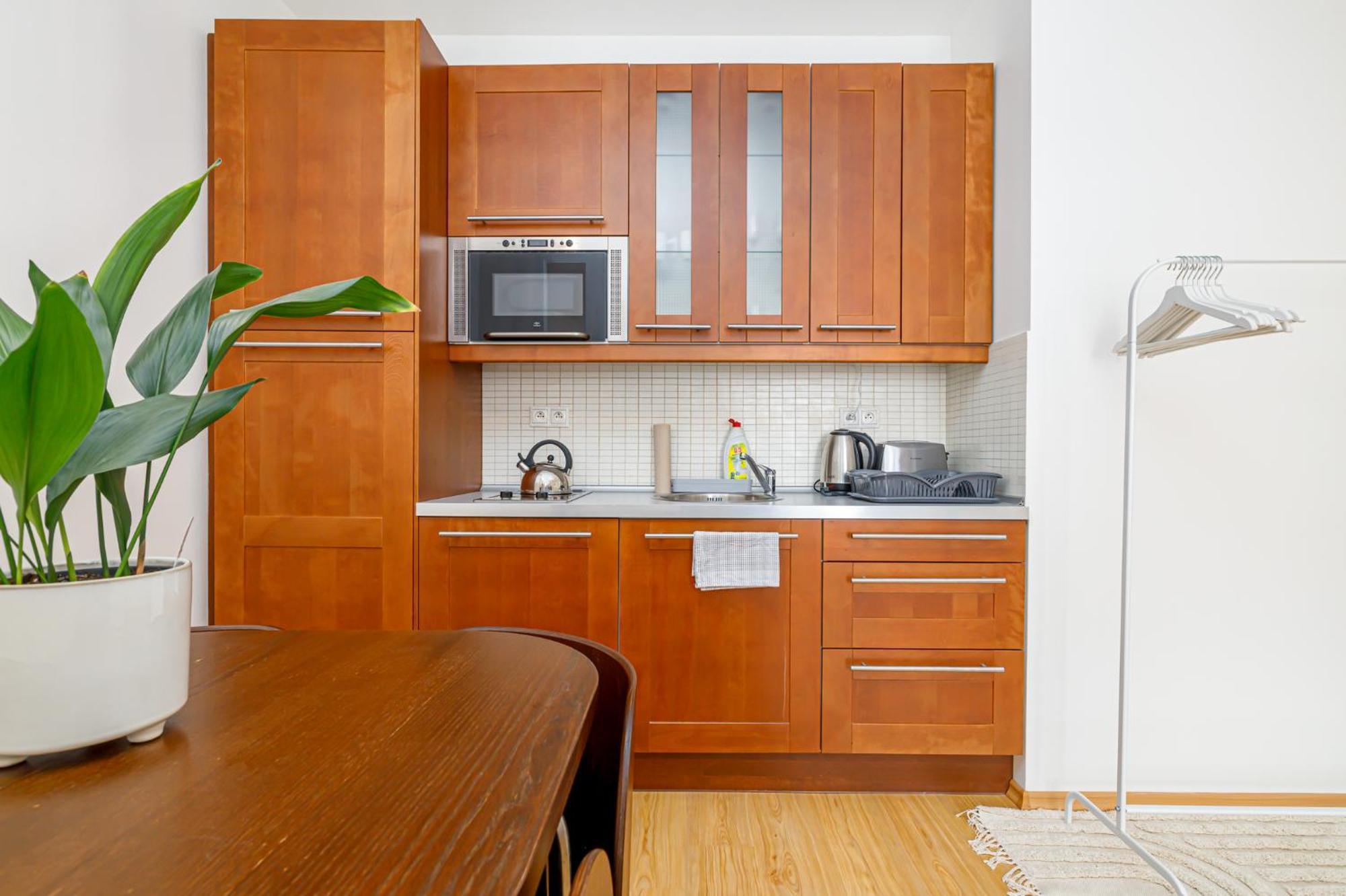 Matteo - Modern With Free Parking Apartment *