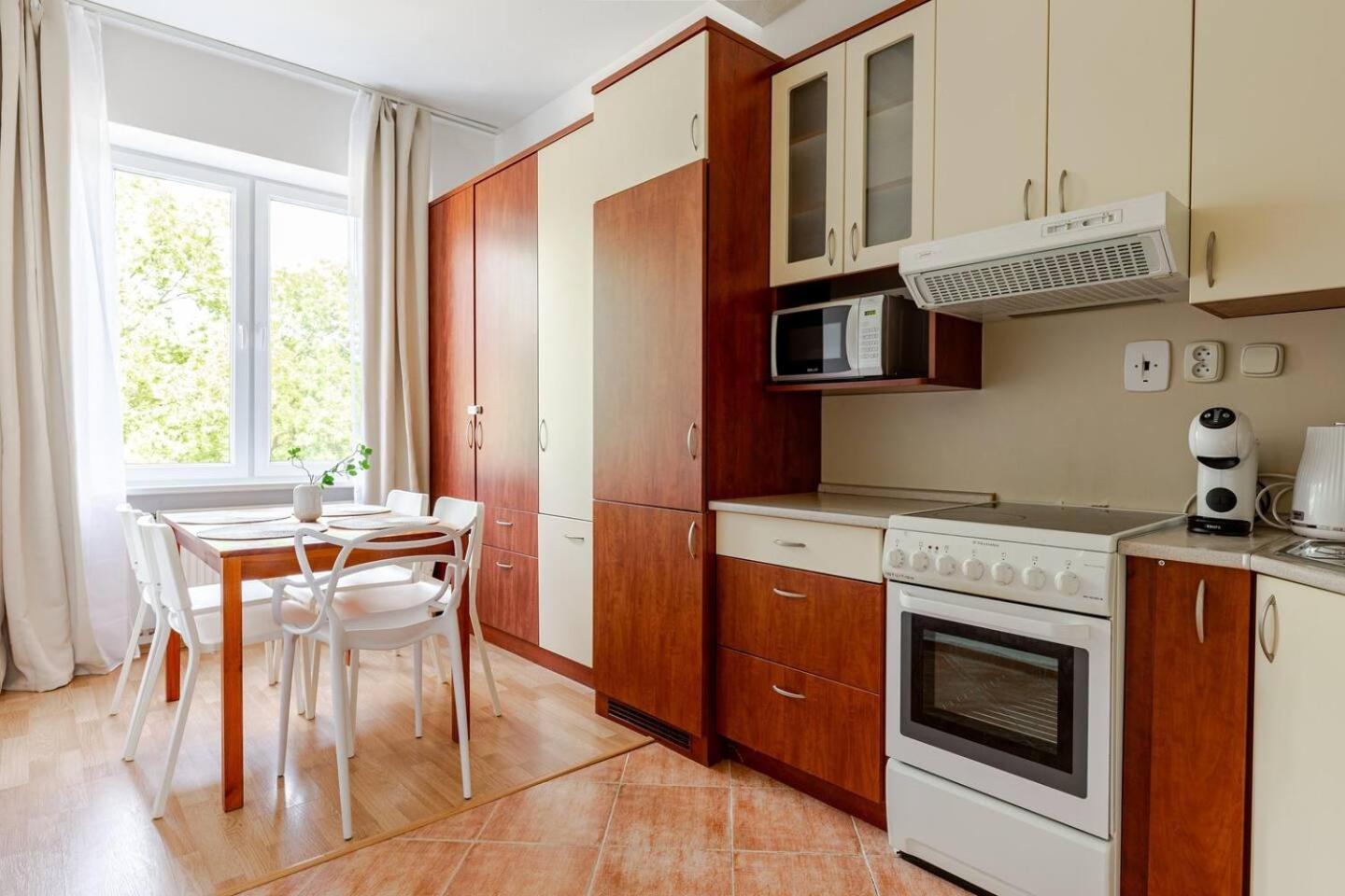 Sage Train Station Apartment *