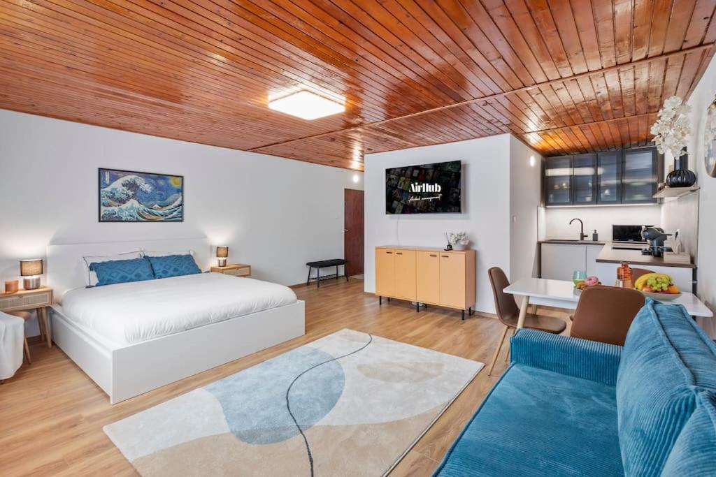 Apartment Art-inspired, Designer *