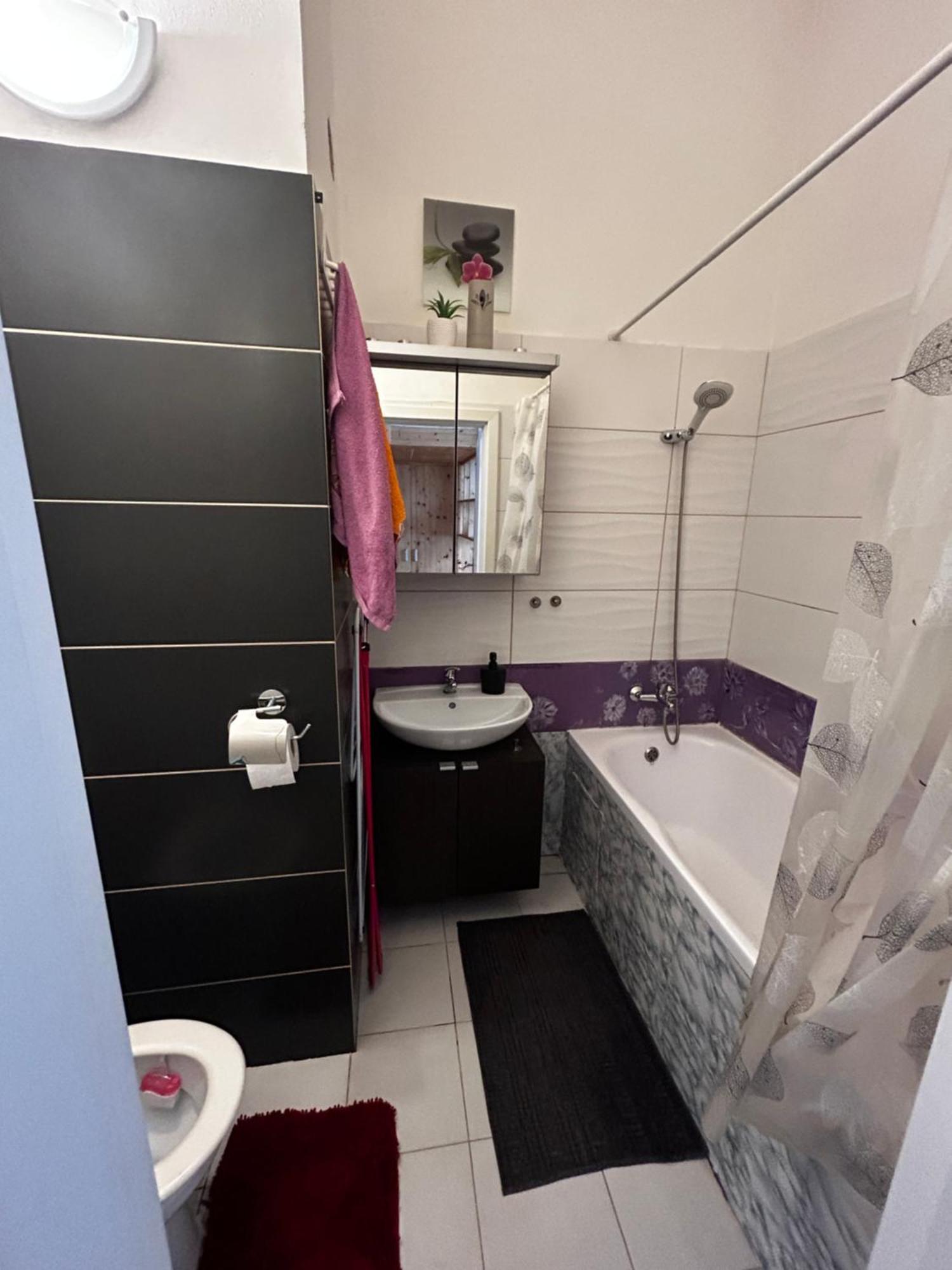Apartment 1 - Izbovy S Kupelnou Bratislava
