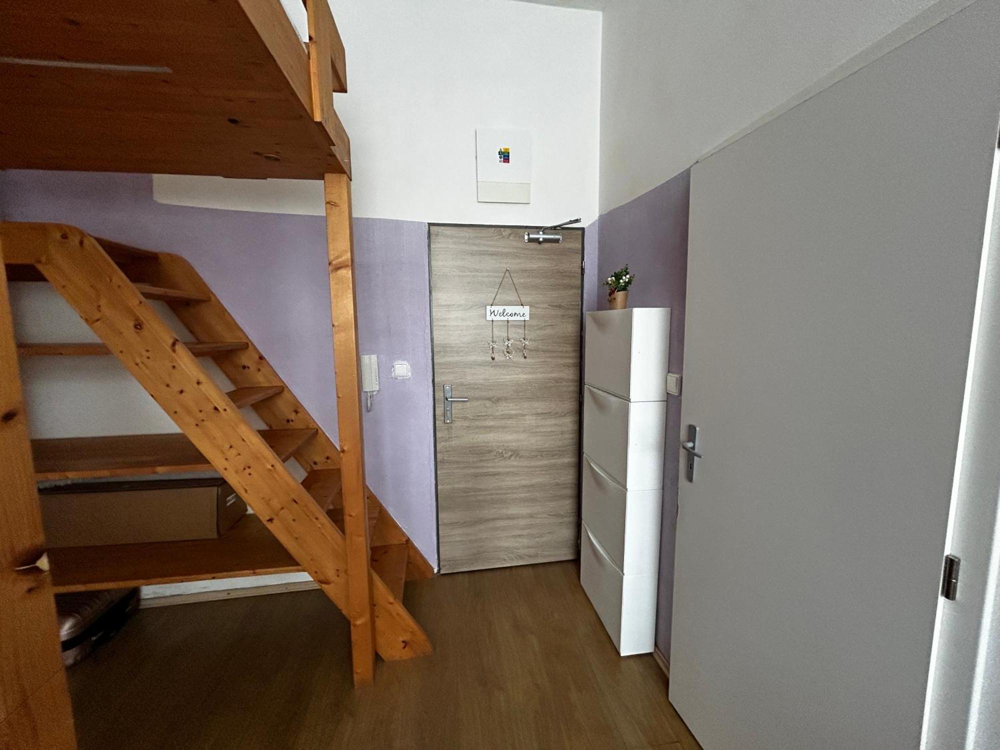 1 - Izbovy S Kupelnou *