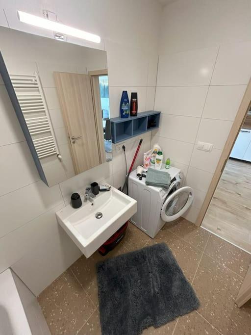 Modern Aparment In Moruse Compex With Free Parking * Bratislava