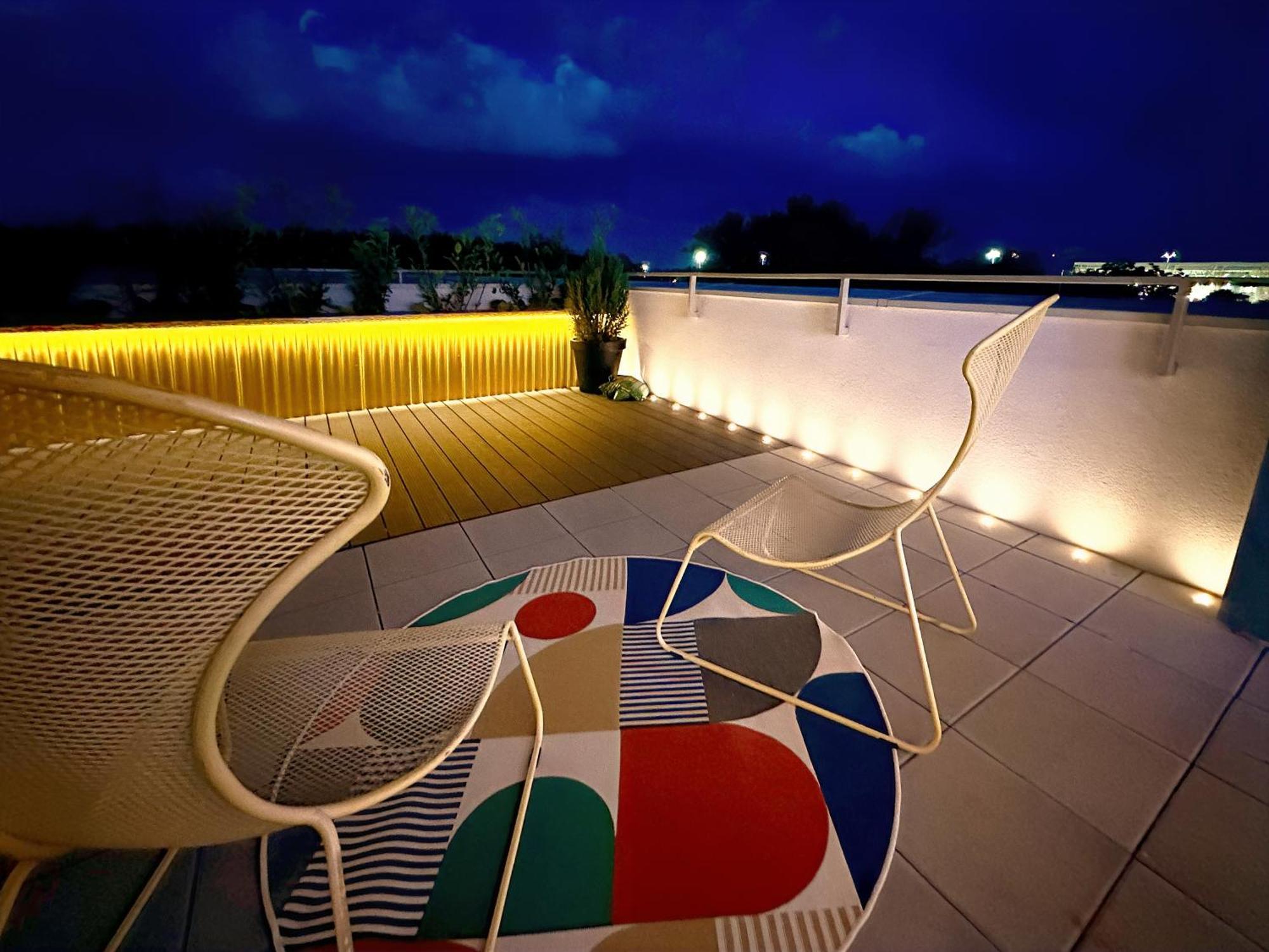 Apartment Ambient Lounge With Sundeck And Free Parking