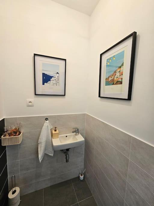 Trendy & Quiet Urban Oasis Flat Bratislava