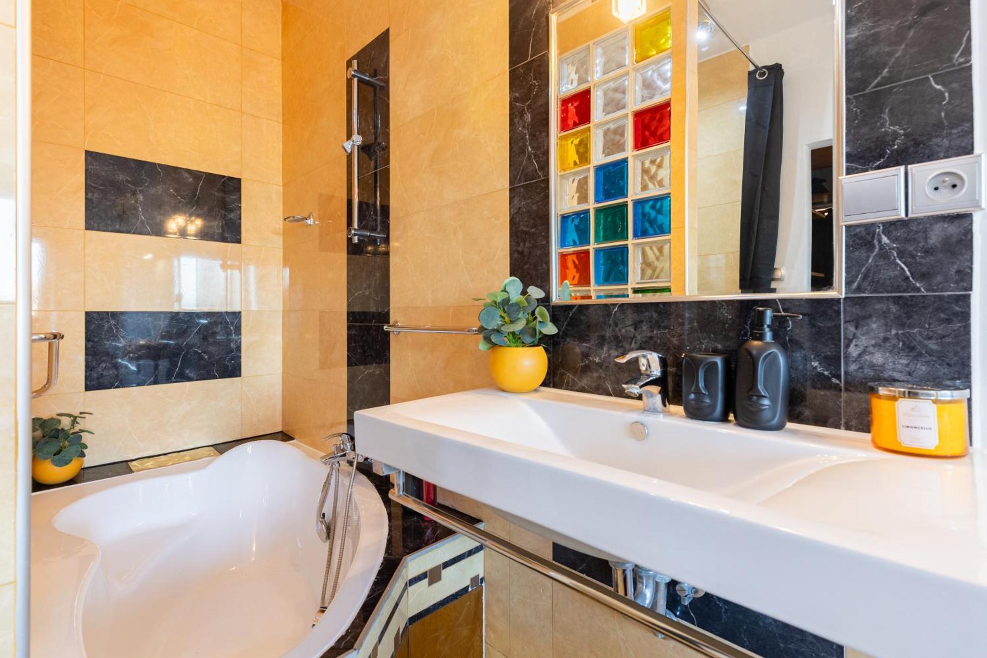 Royal Vista Apartment, Free Parking * Bratislava