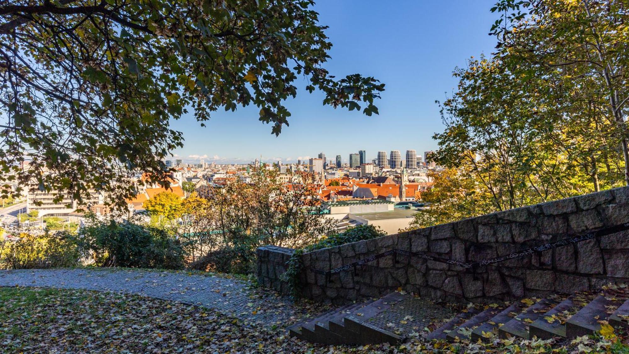 Royal Vista Apartment, Free Parking *