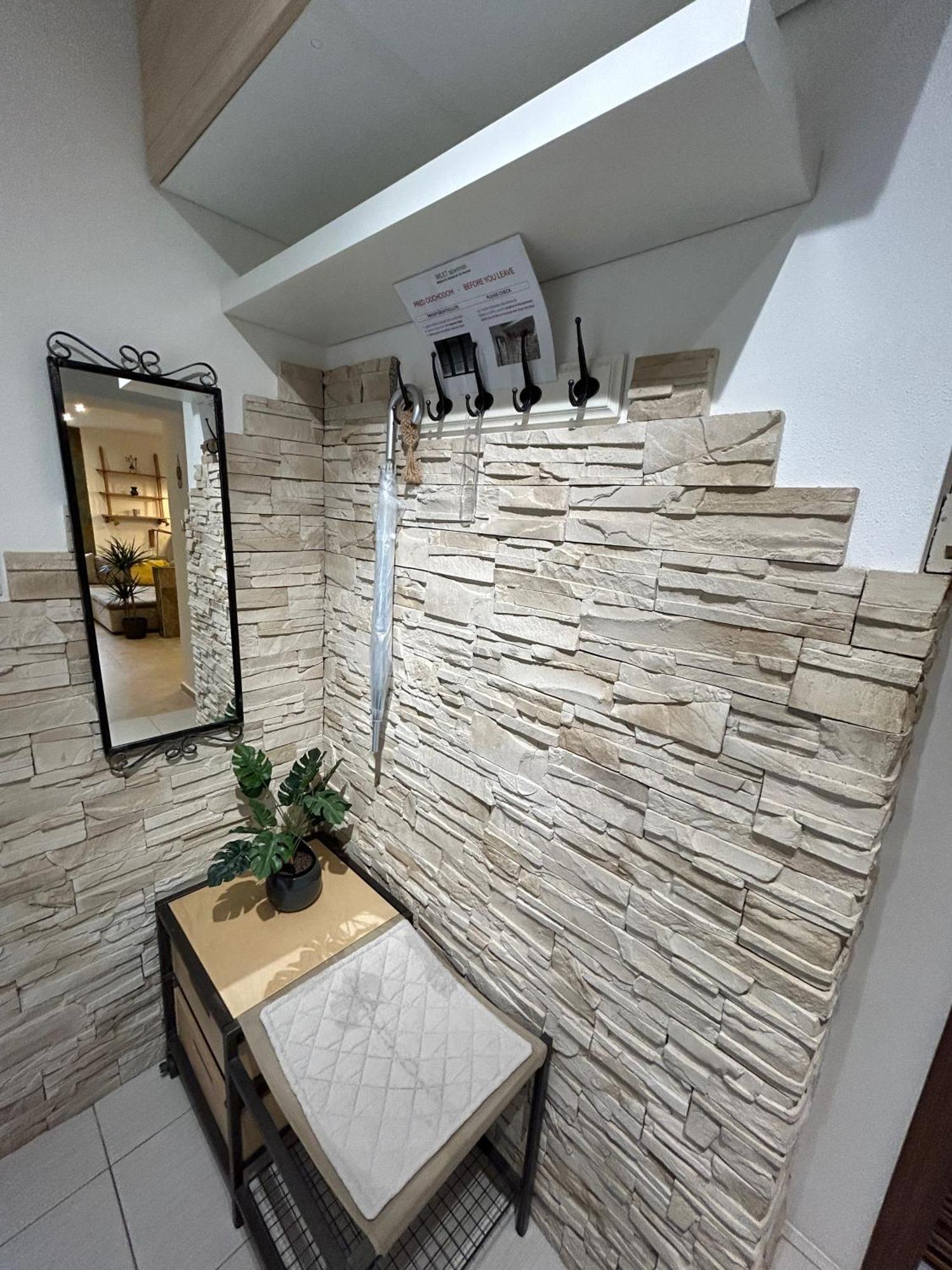 Apartmán Milet Style And Spacy 2 Room Apartment With Ac In Bratislava Nivy *