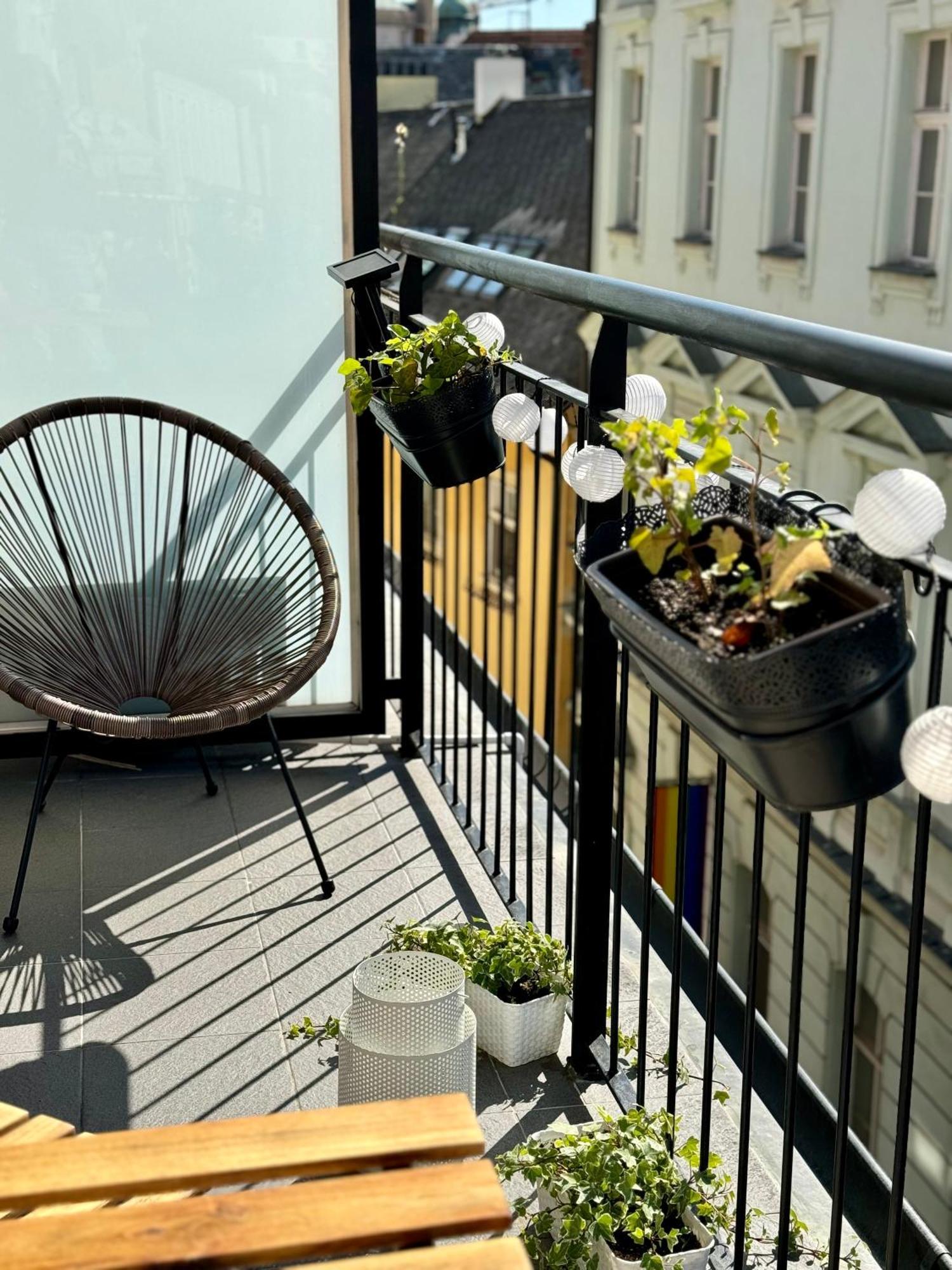 Bastova, Stela & Mia Apartment