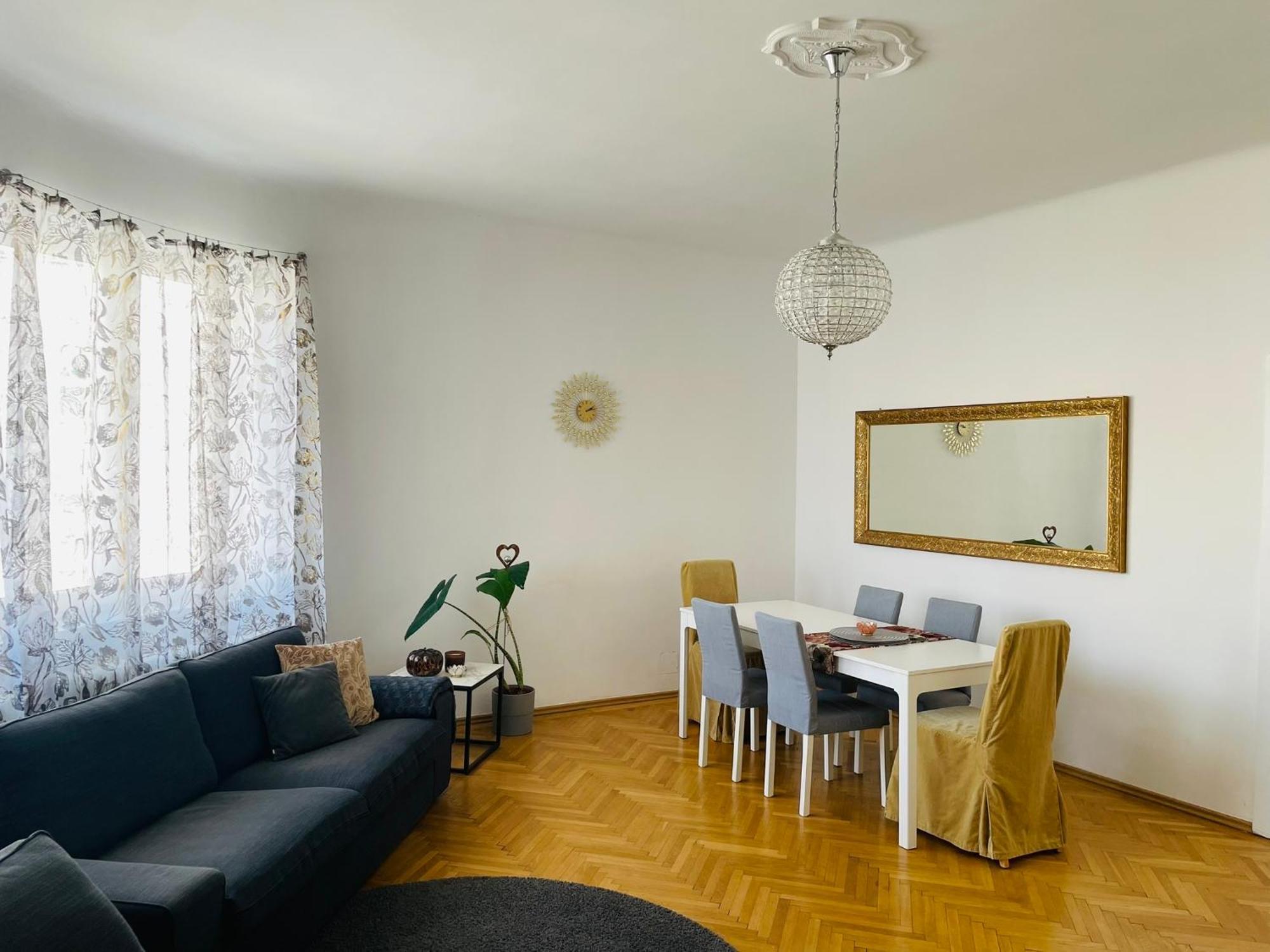 Blue Church Views - Central, Quiet, Bright - 4th Floor Corner 125m2
