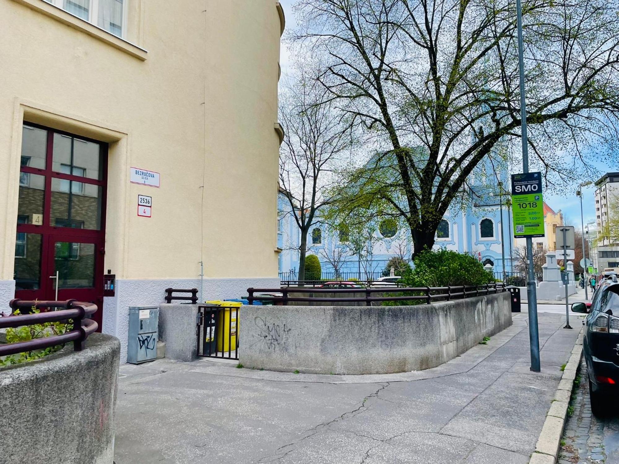 Apartment Blue Church Views - Central, Quiet, Bright - 4th Floor Corner 125m2 Bratislava