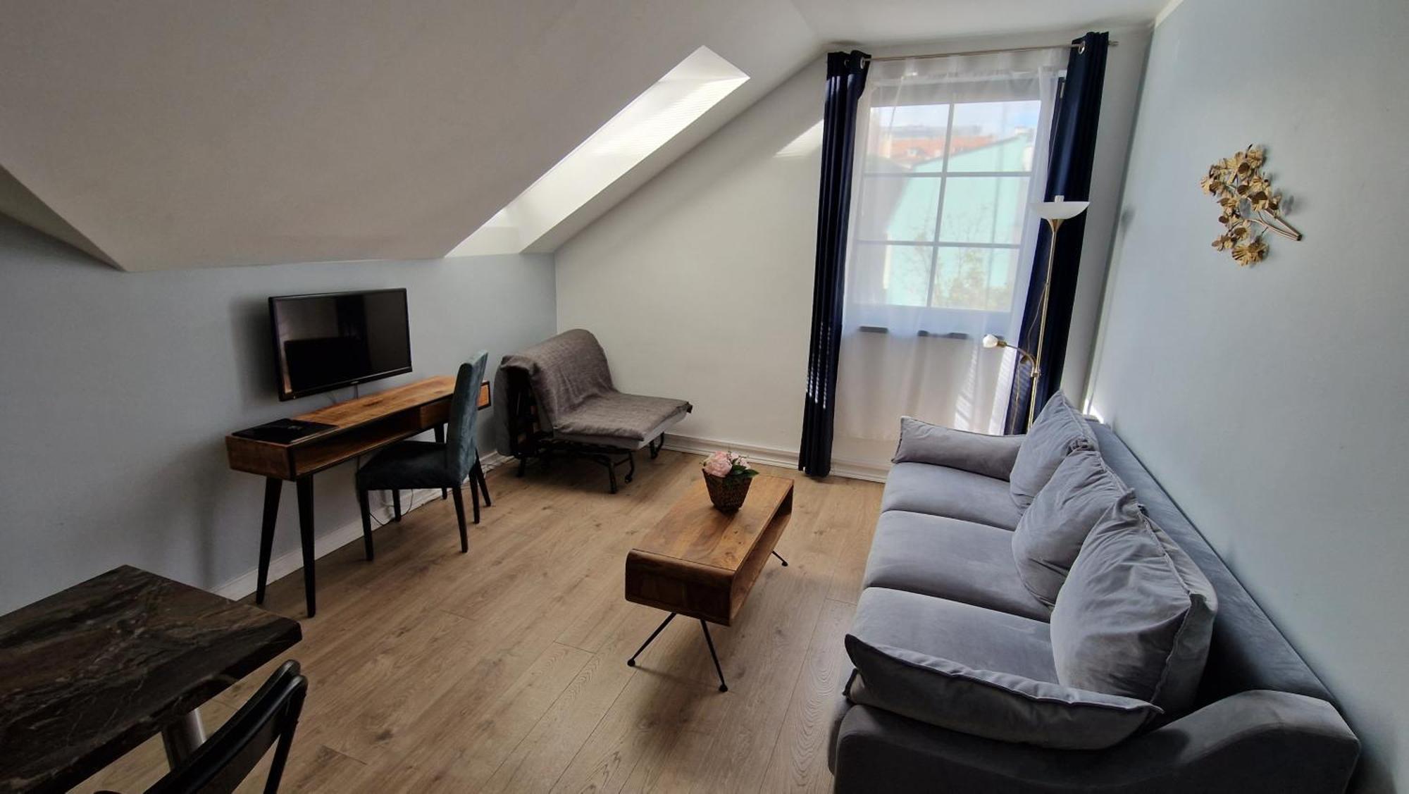 Apartment Free Parking