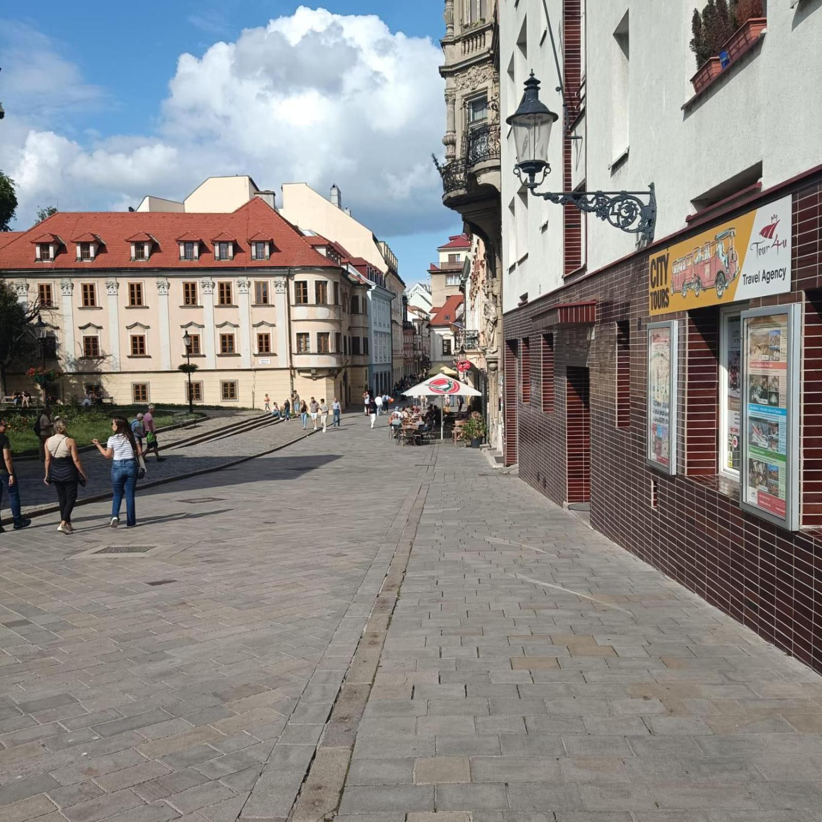 Apartment New Oldtown Near St Martin Cathedral, Ac, Balcony *