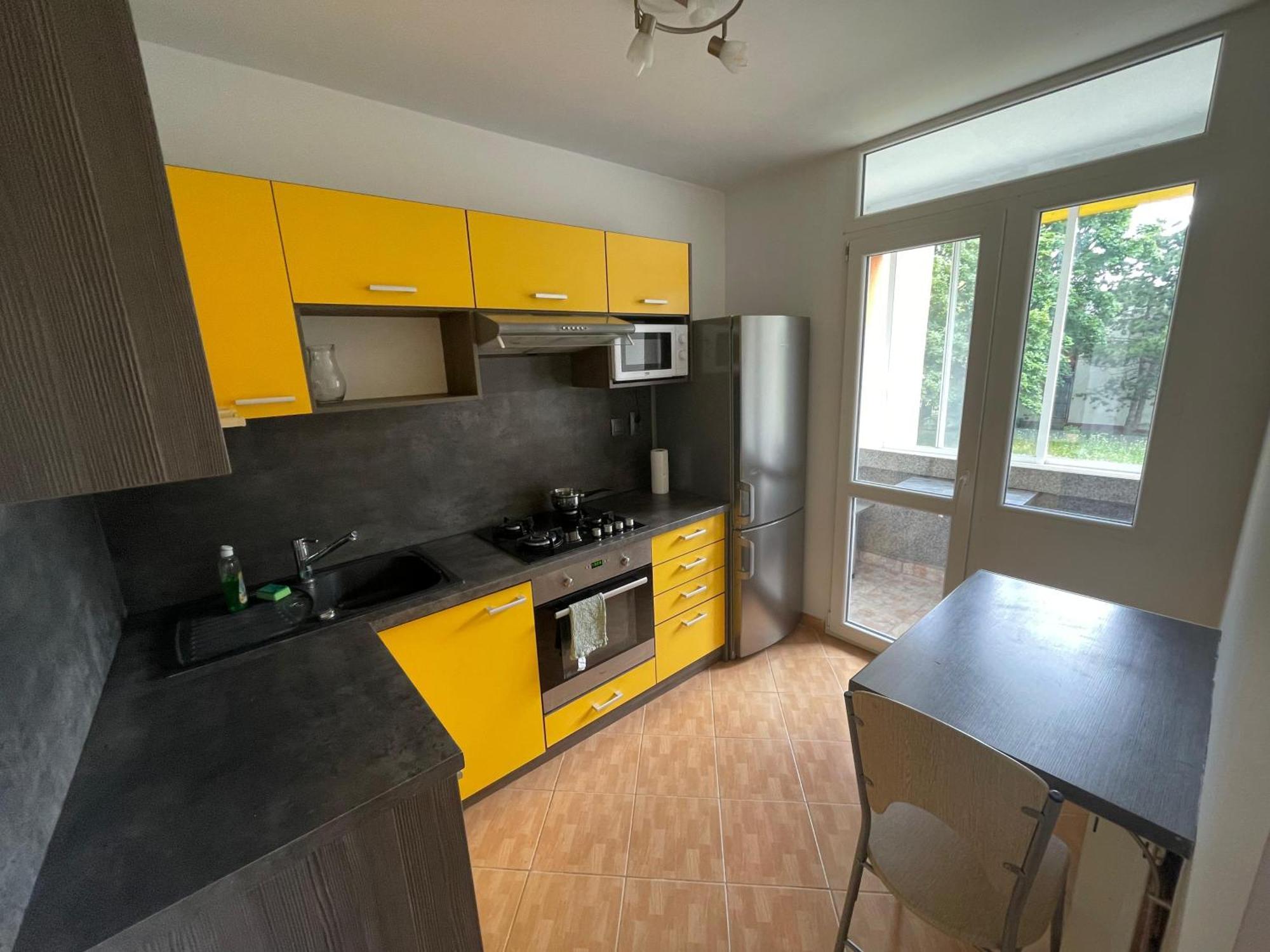 3-bedroom By Zako Apartment *