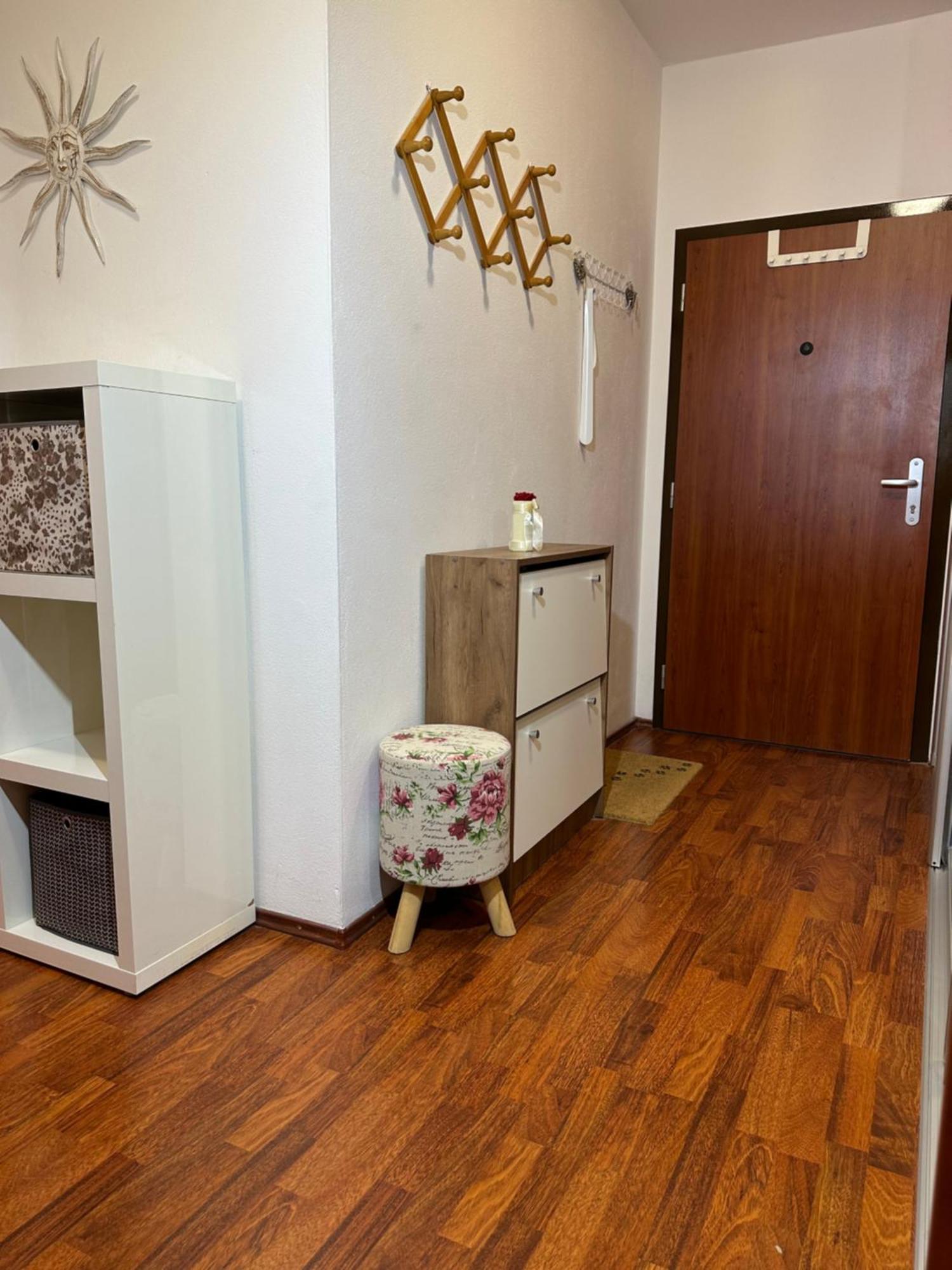 Cozy With Balcony Seating, 9th Floor, Parking * Bratislava