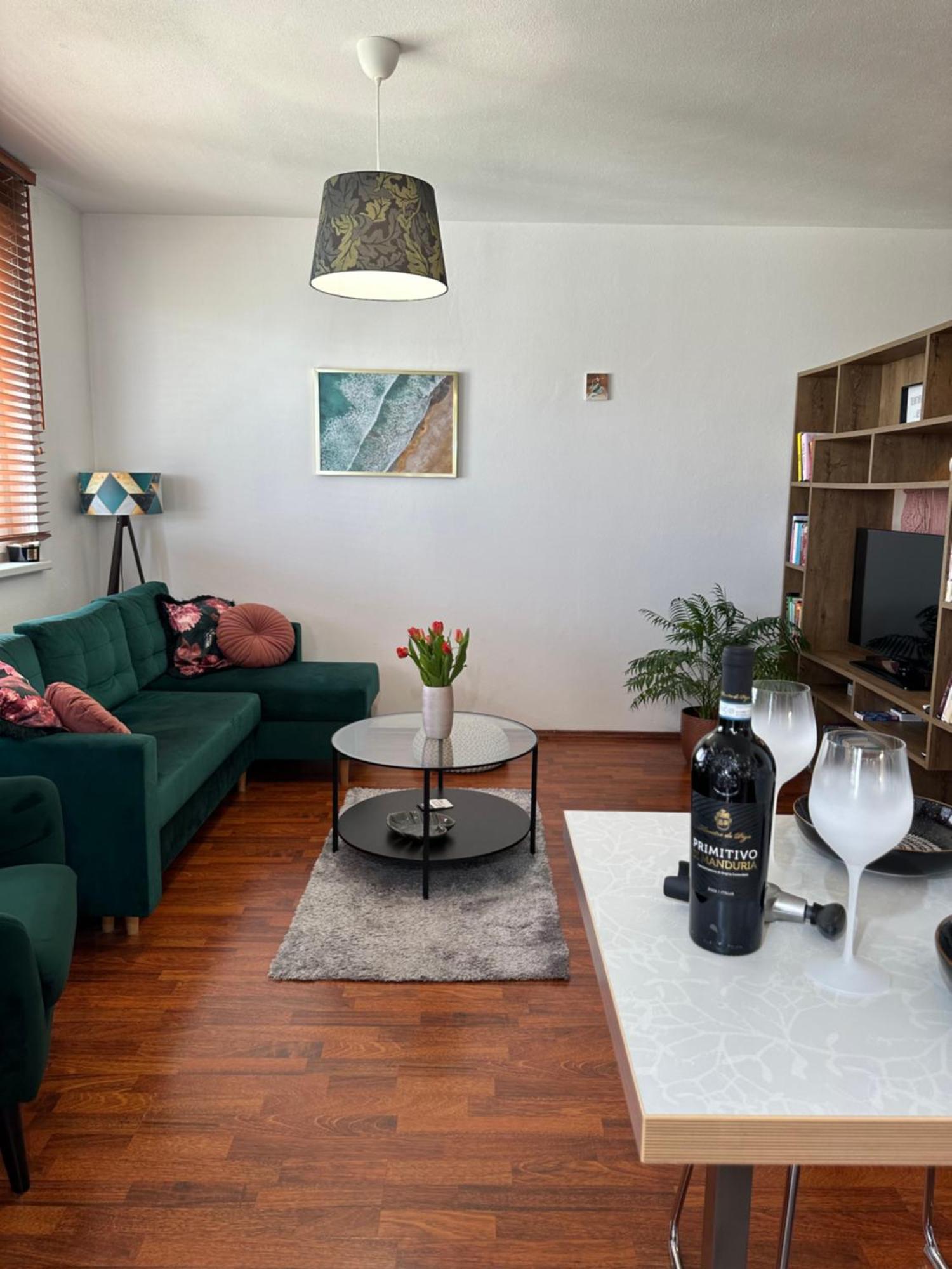 Apartamento Cozy With Balcony Seating, 9th Floor, Parking Bratislava
