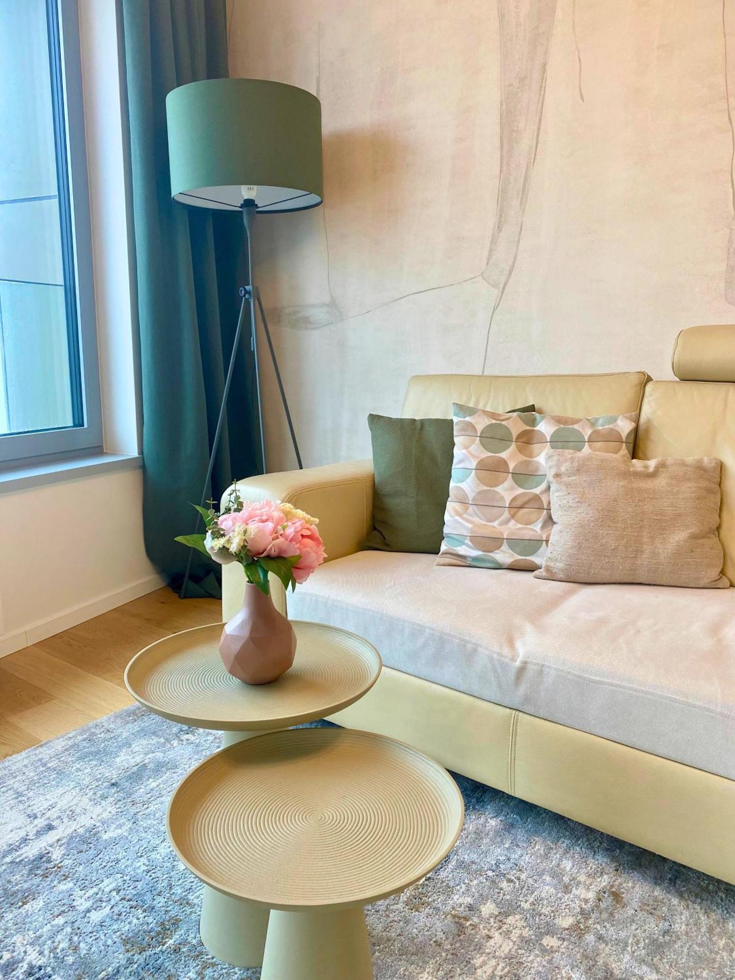 Luxury In Skypark Residence, 26th Floor - Castle View, Parking Free Apartment Bratislava