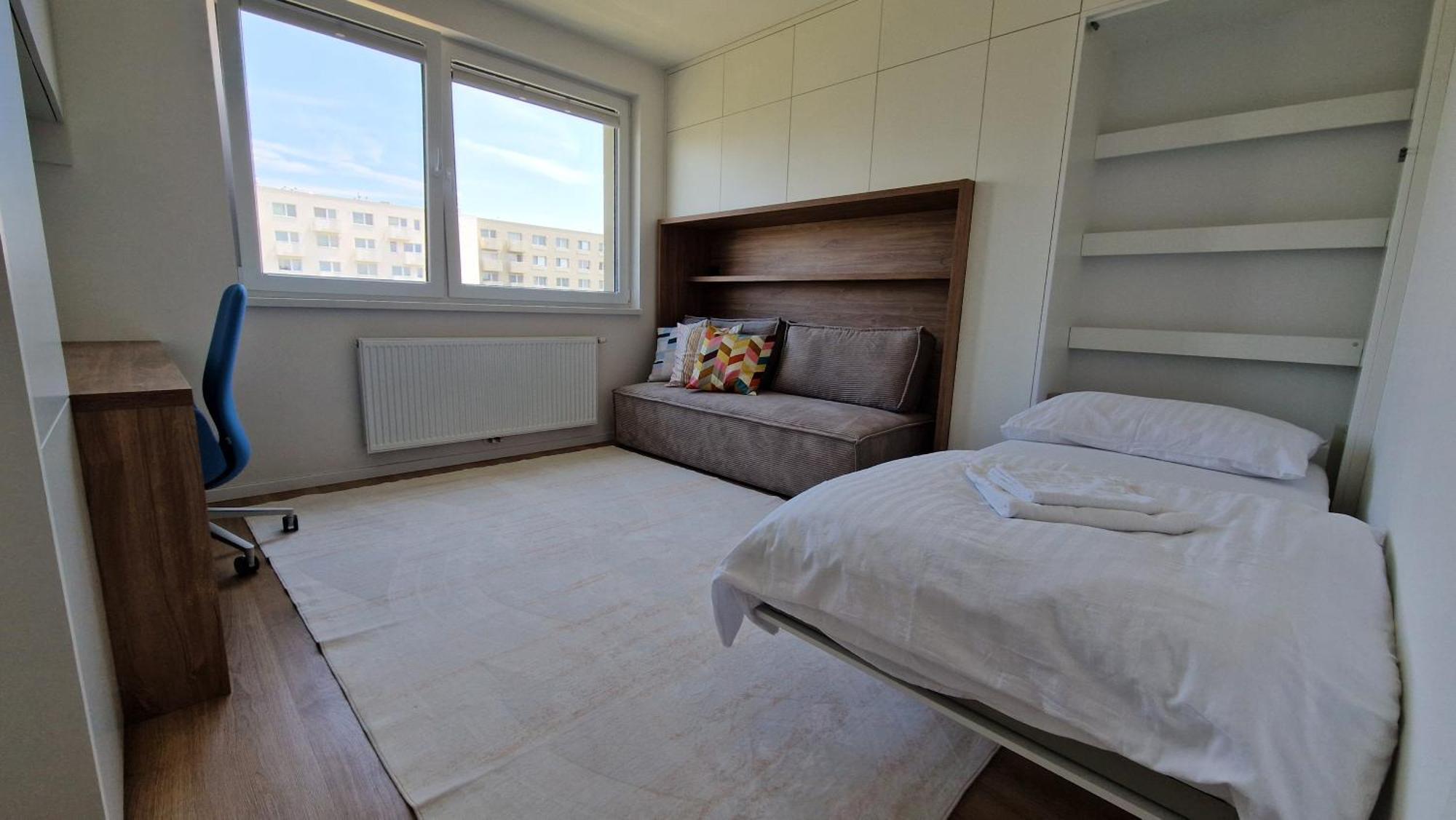 Apartment 3 With Parking, Air Condition Near Airport *