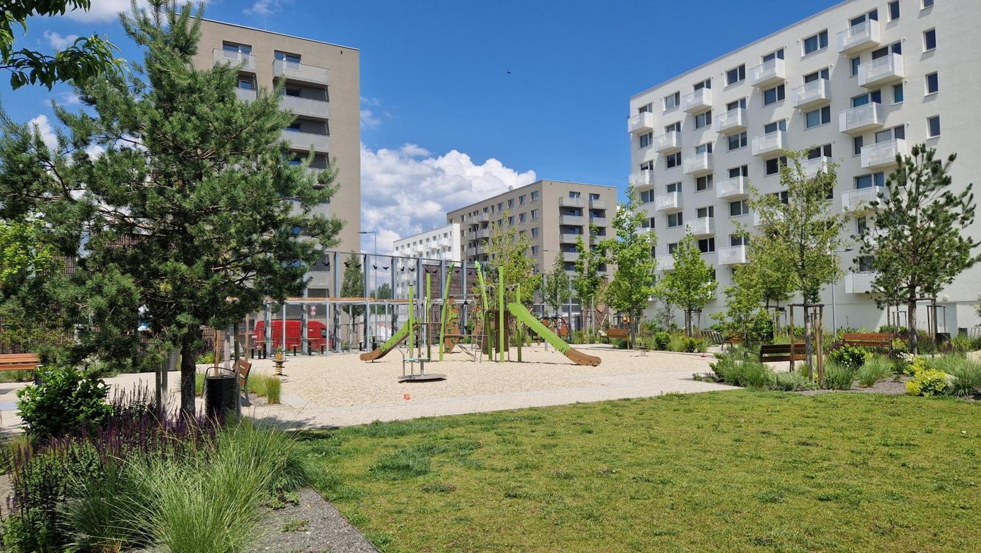 3 With Parking, Air Condition Near Airport Apartment