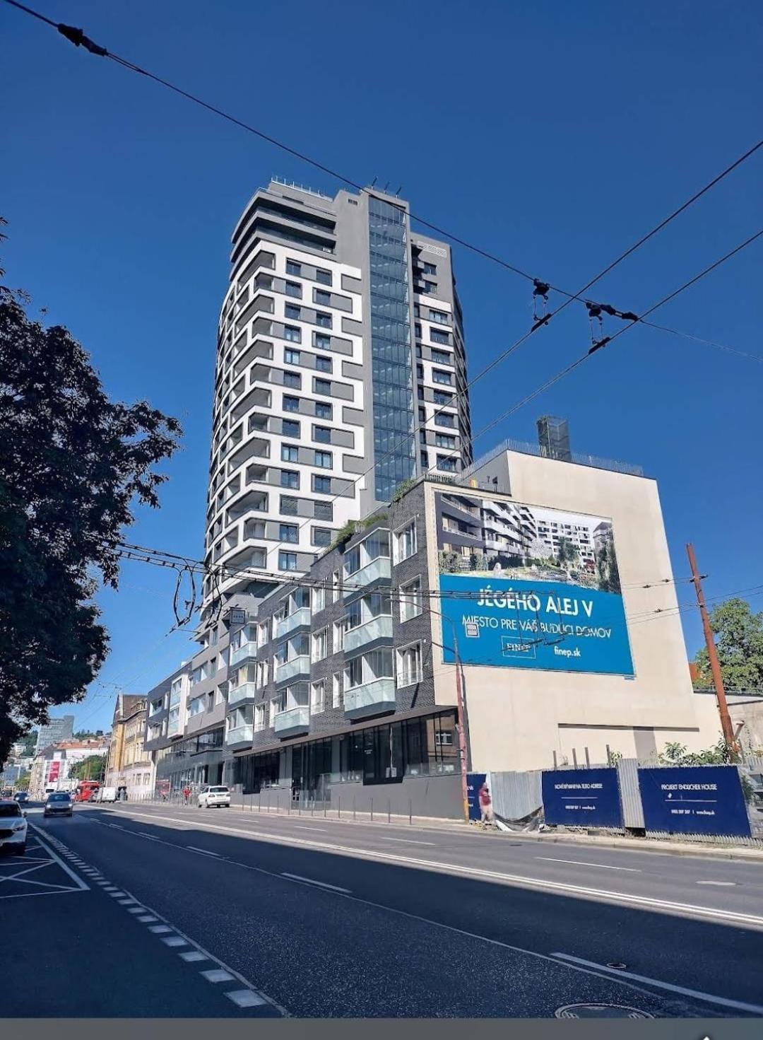 Apartmán New, Free Parking, Big Balcony Premiere *