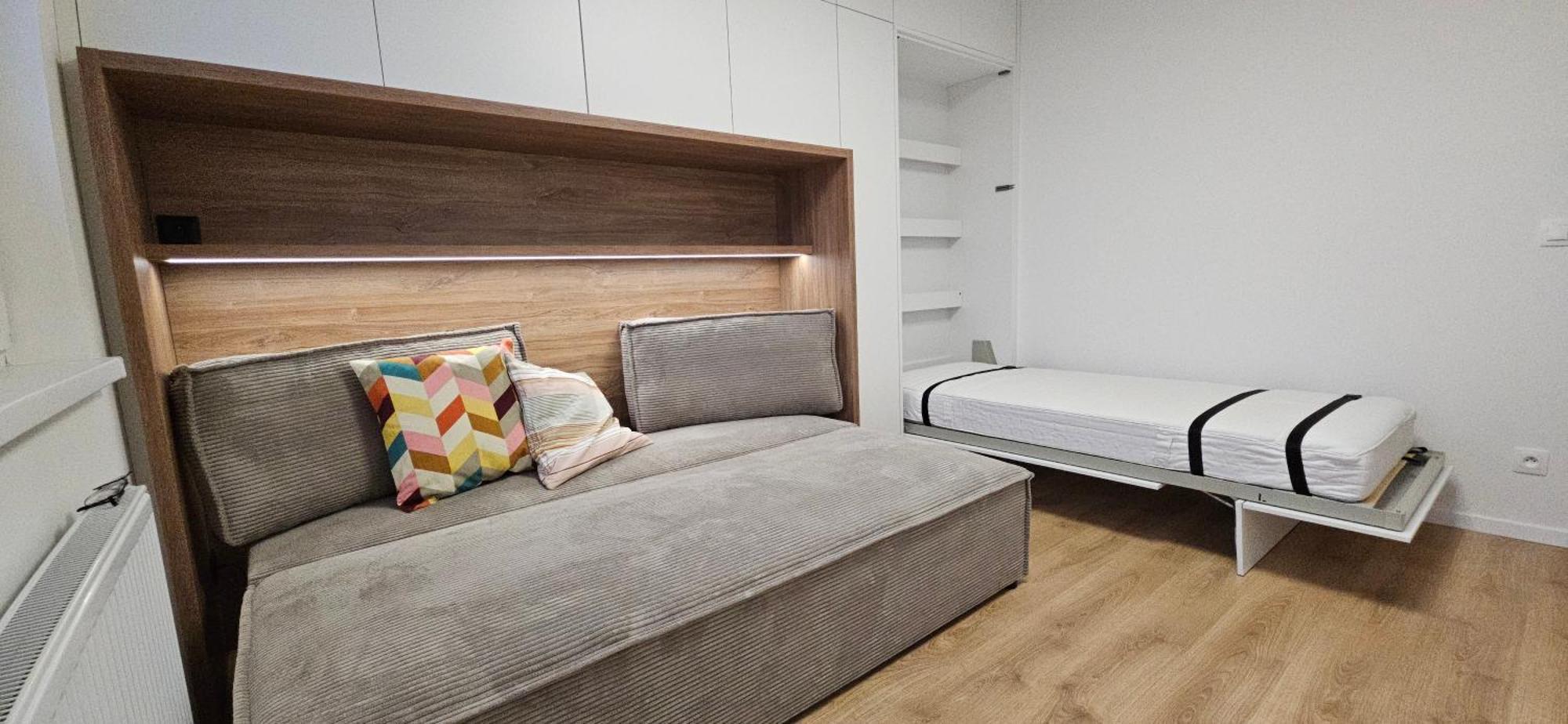3 With Parking, Air Condition Near Airport