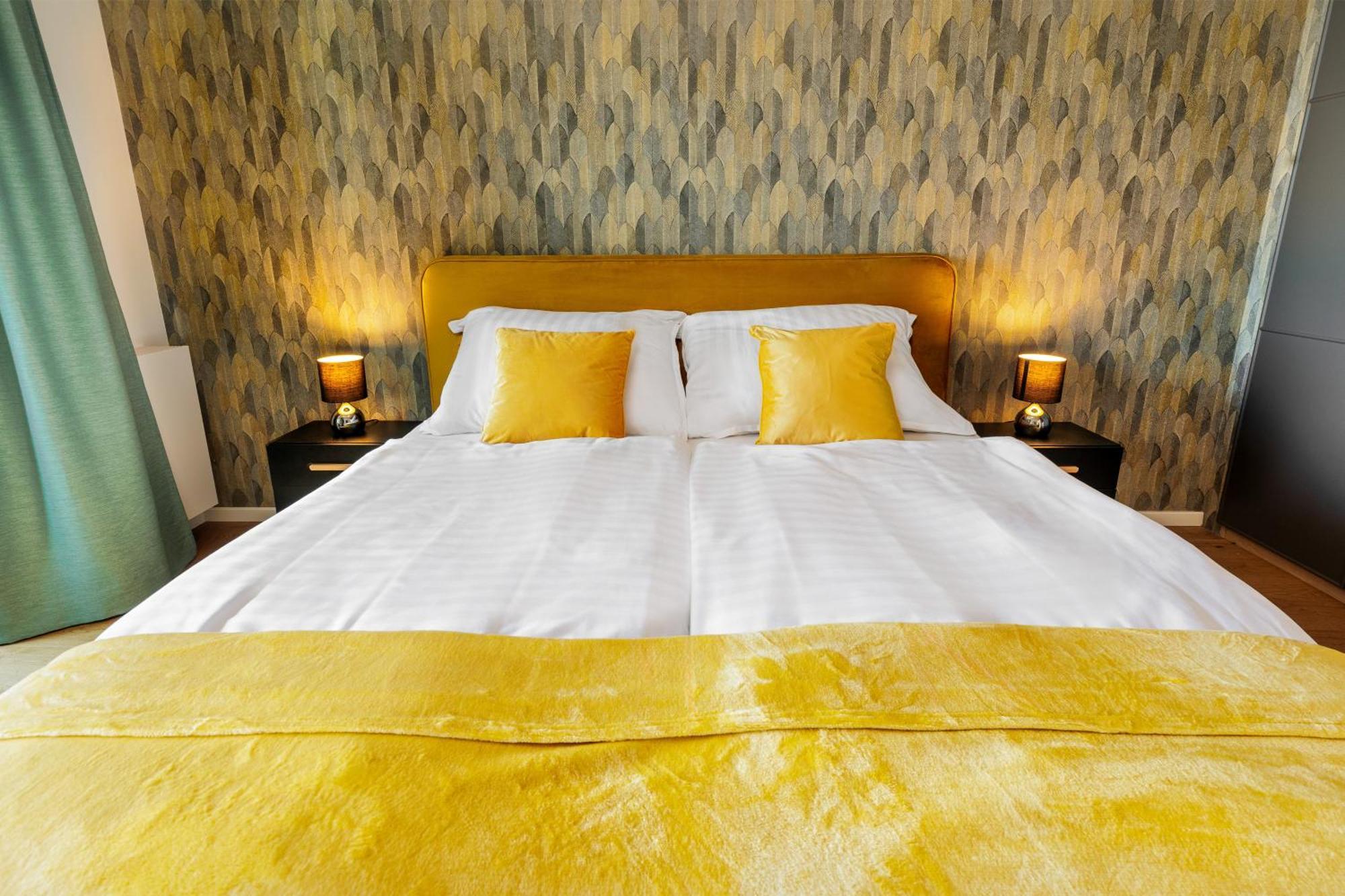 Sky Park 1 - Luxurious #instaworthy In Downtown Center With Included Parking, Address In Town Bratislava