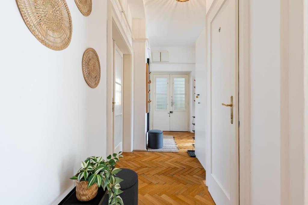 Apartment Historic Charm In Bratislava