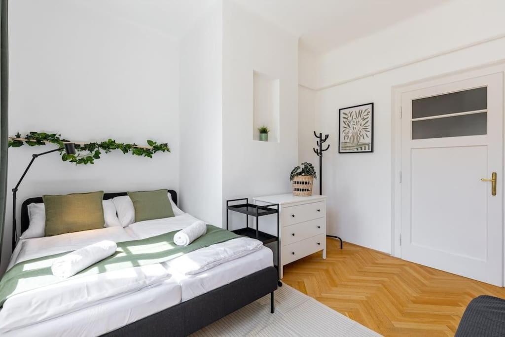 Apartment Historic Charm In Bratislava